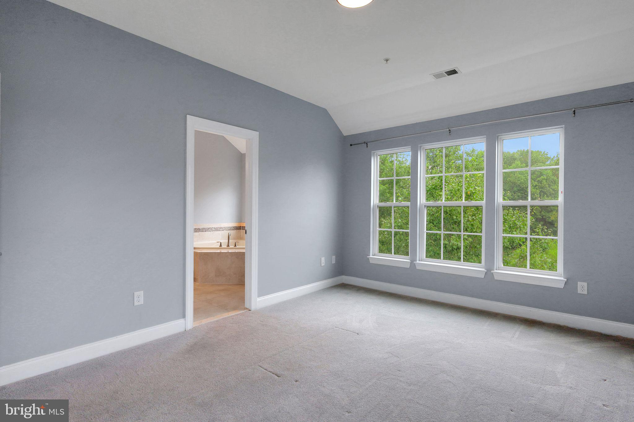 Real estate listing preview #19