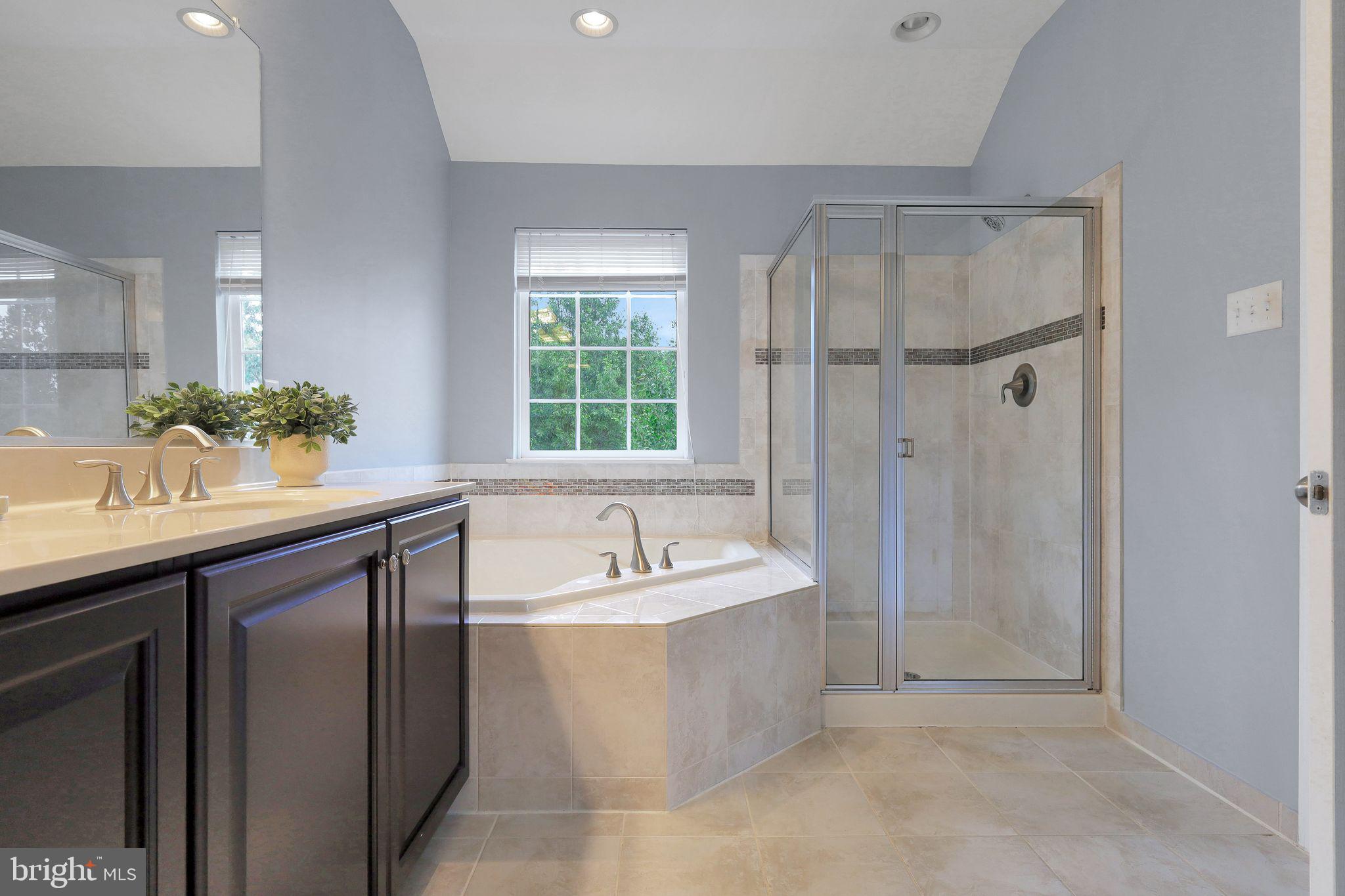 Real estate listing preview #24