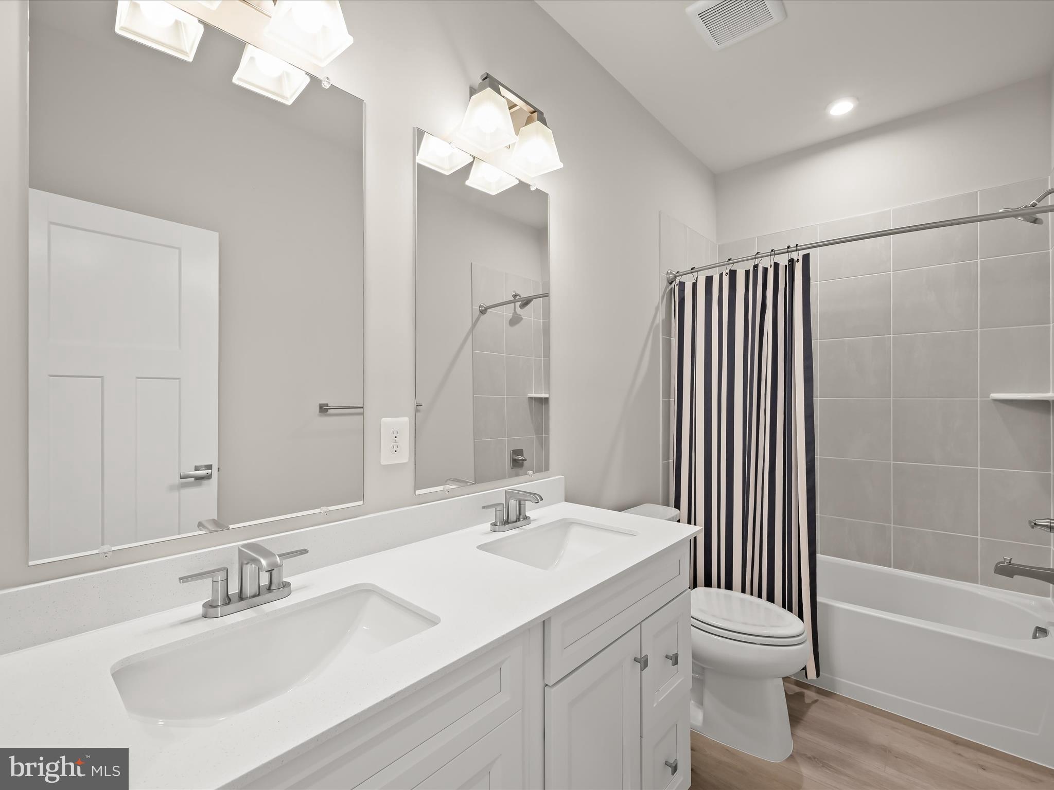 Real estate listing preview #25