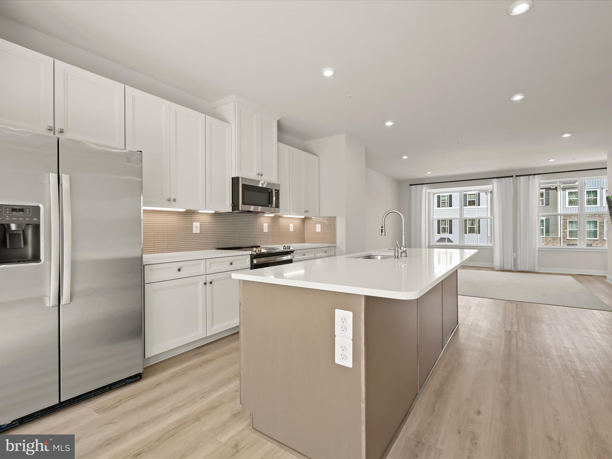 Real estate listing preview #2