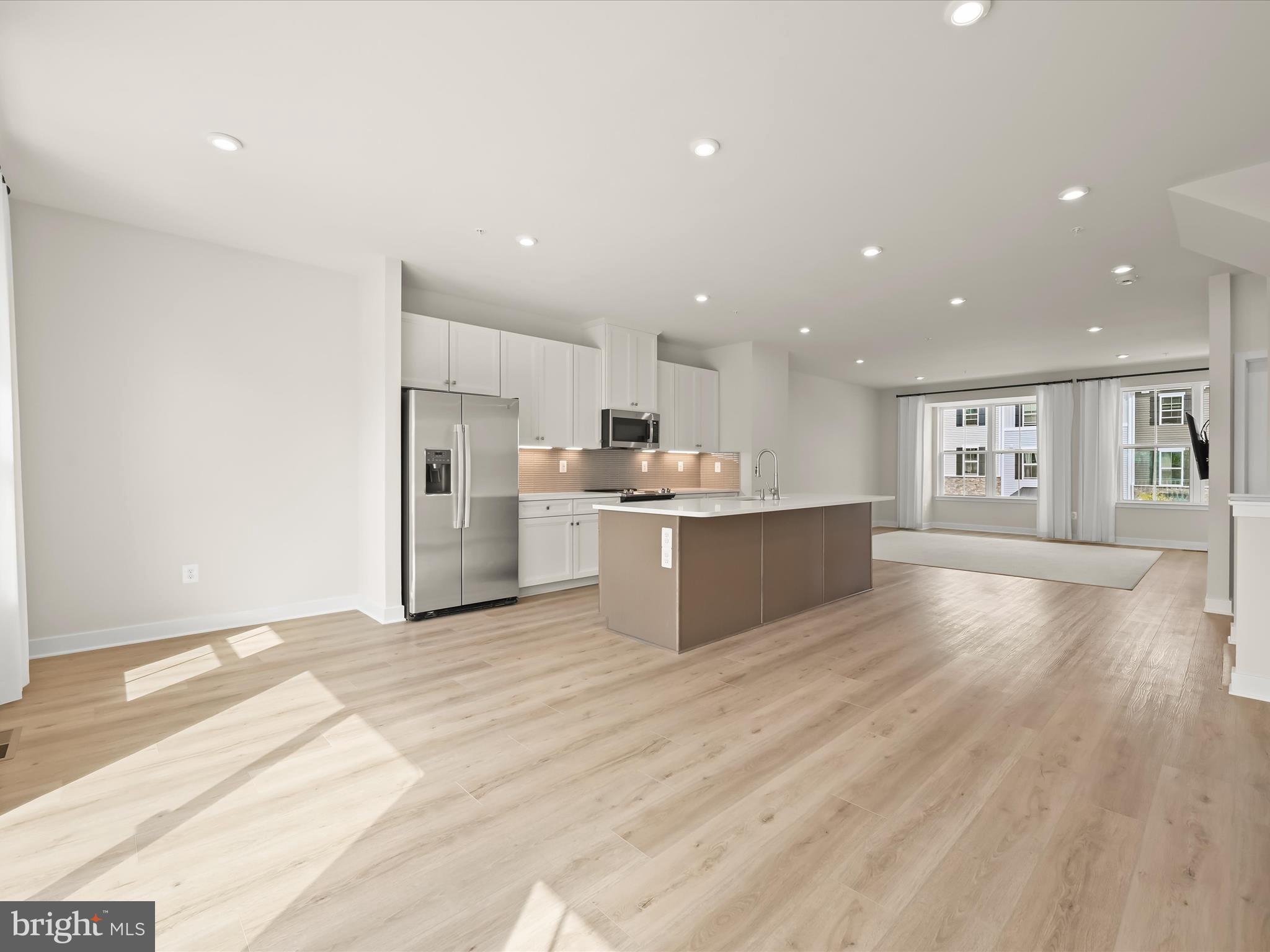 Real estate listing preview #13