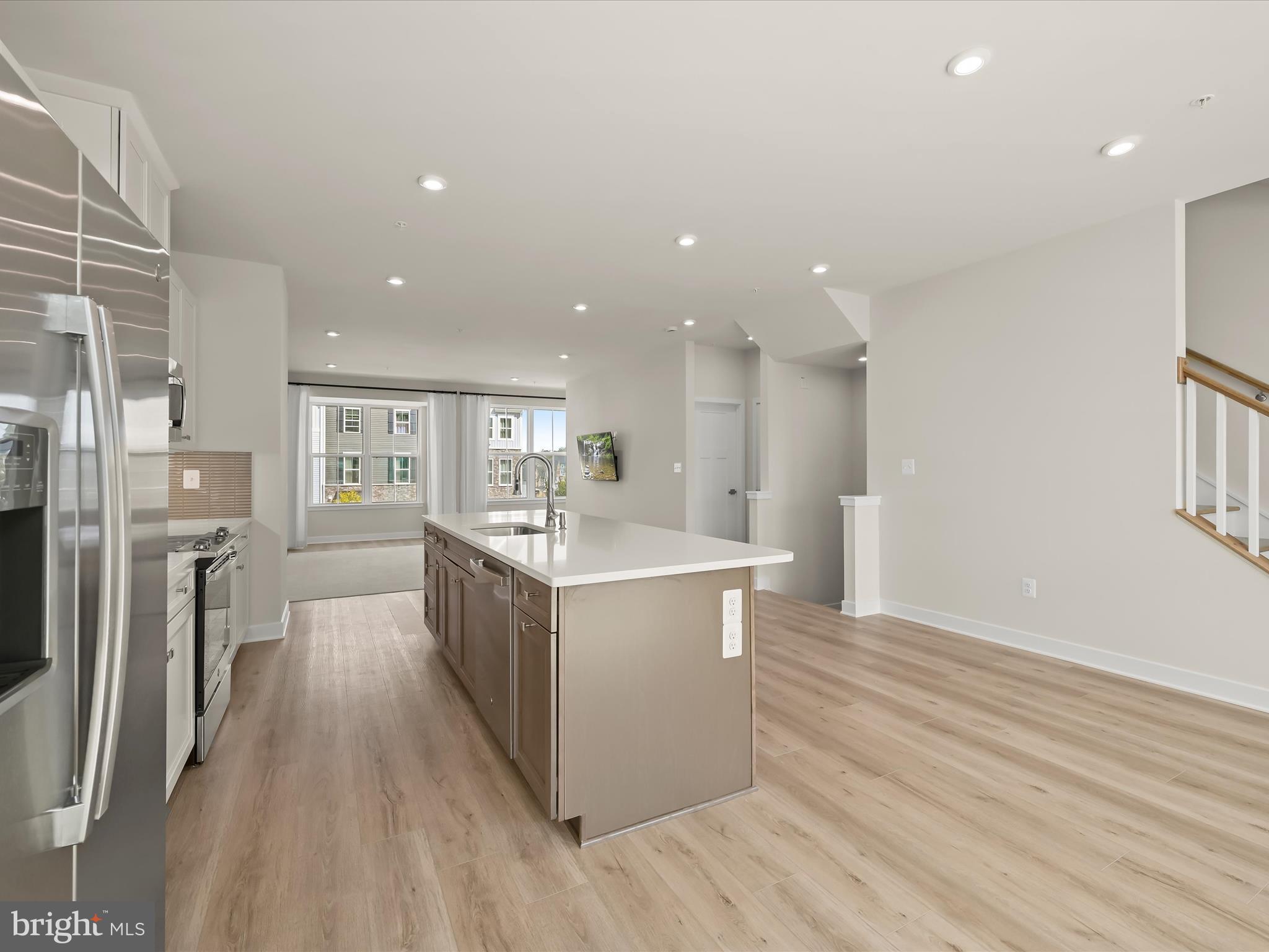 Real estate listing preview #6