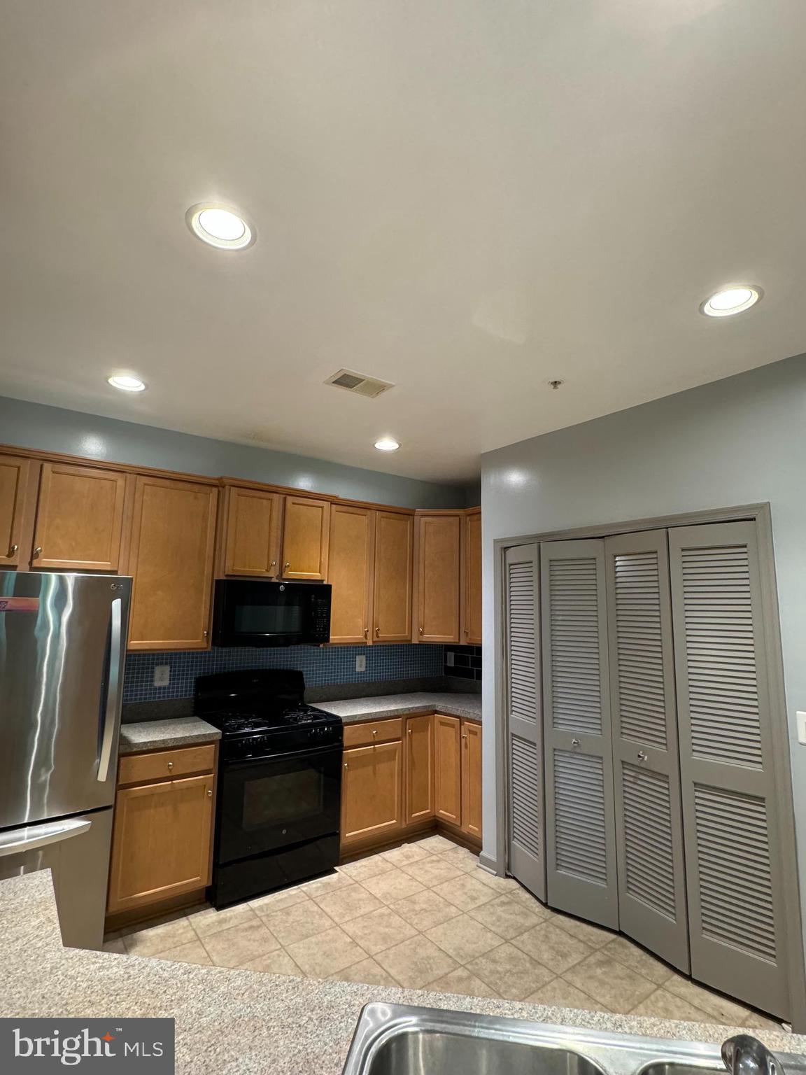 Real estate listing preview #13