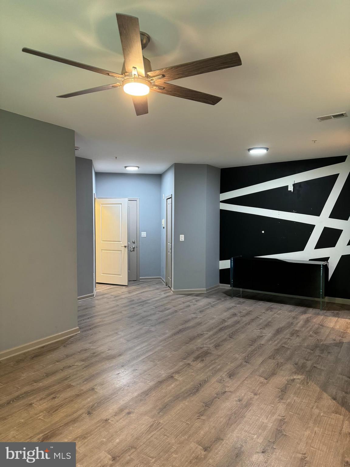 Real estate listing preview #15