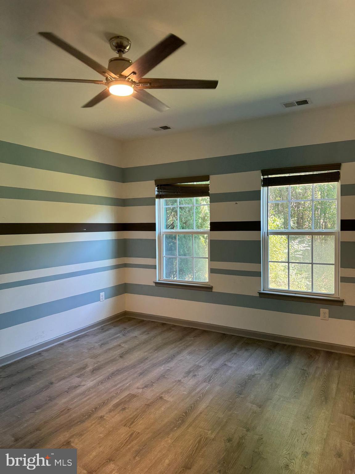 Real estate listing preview #8