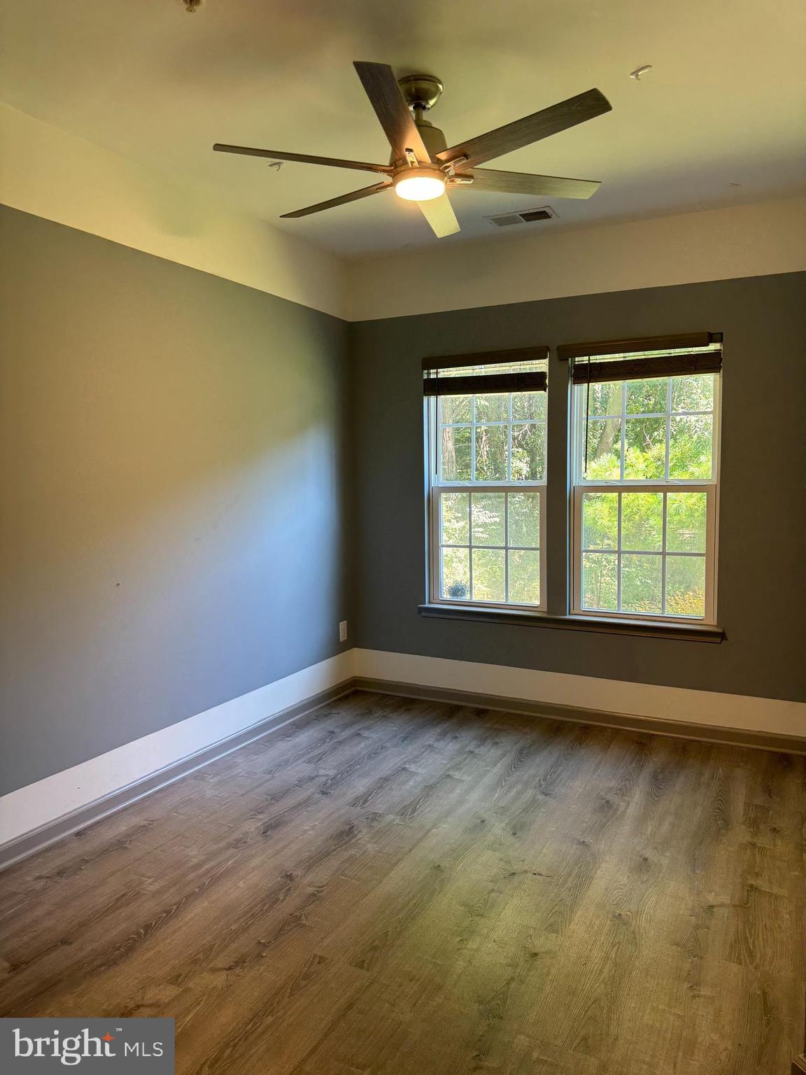 Real estate listing preview #11