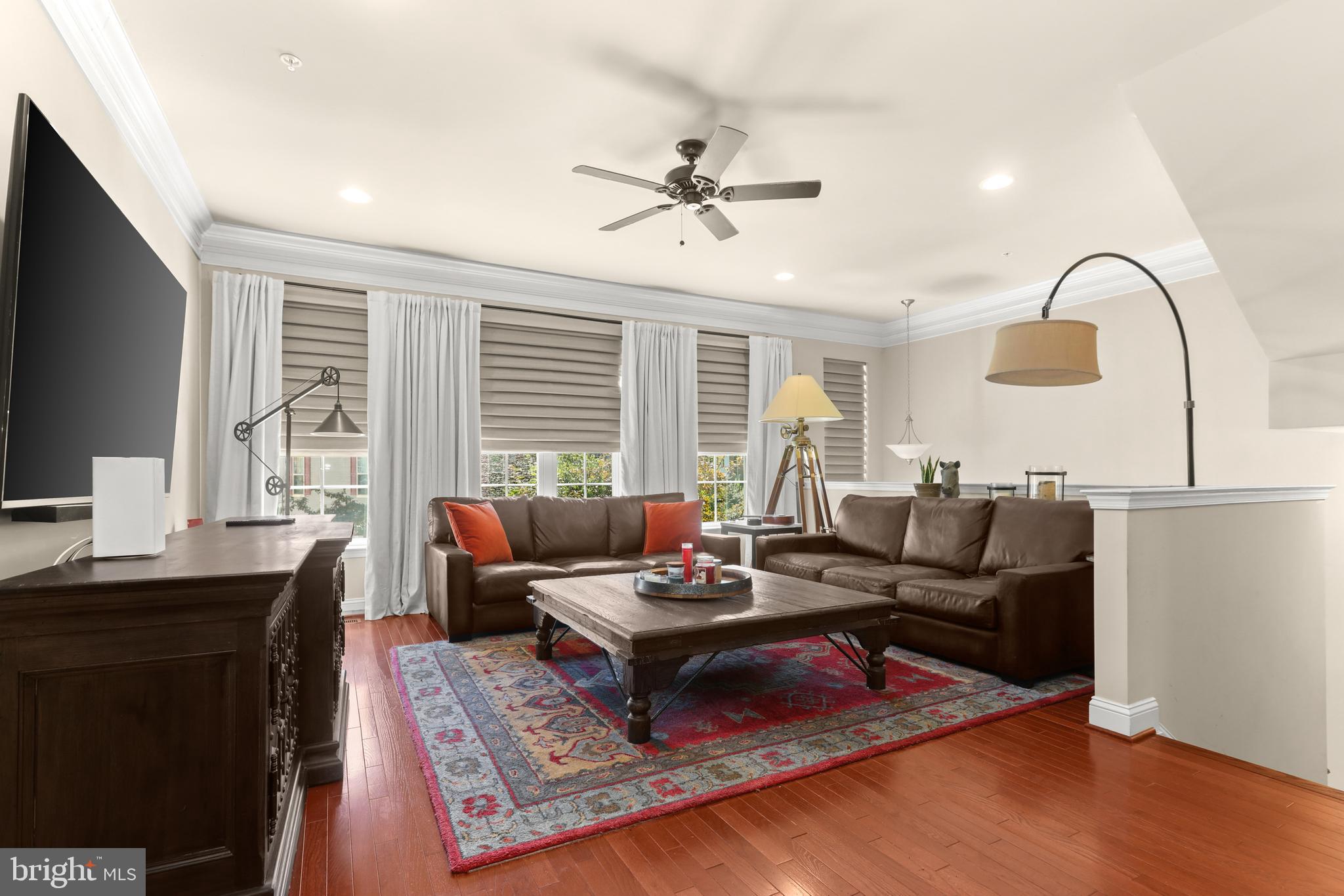 Real estate listing preview #12