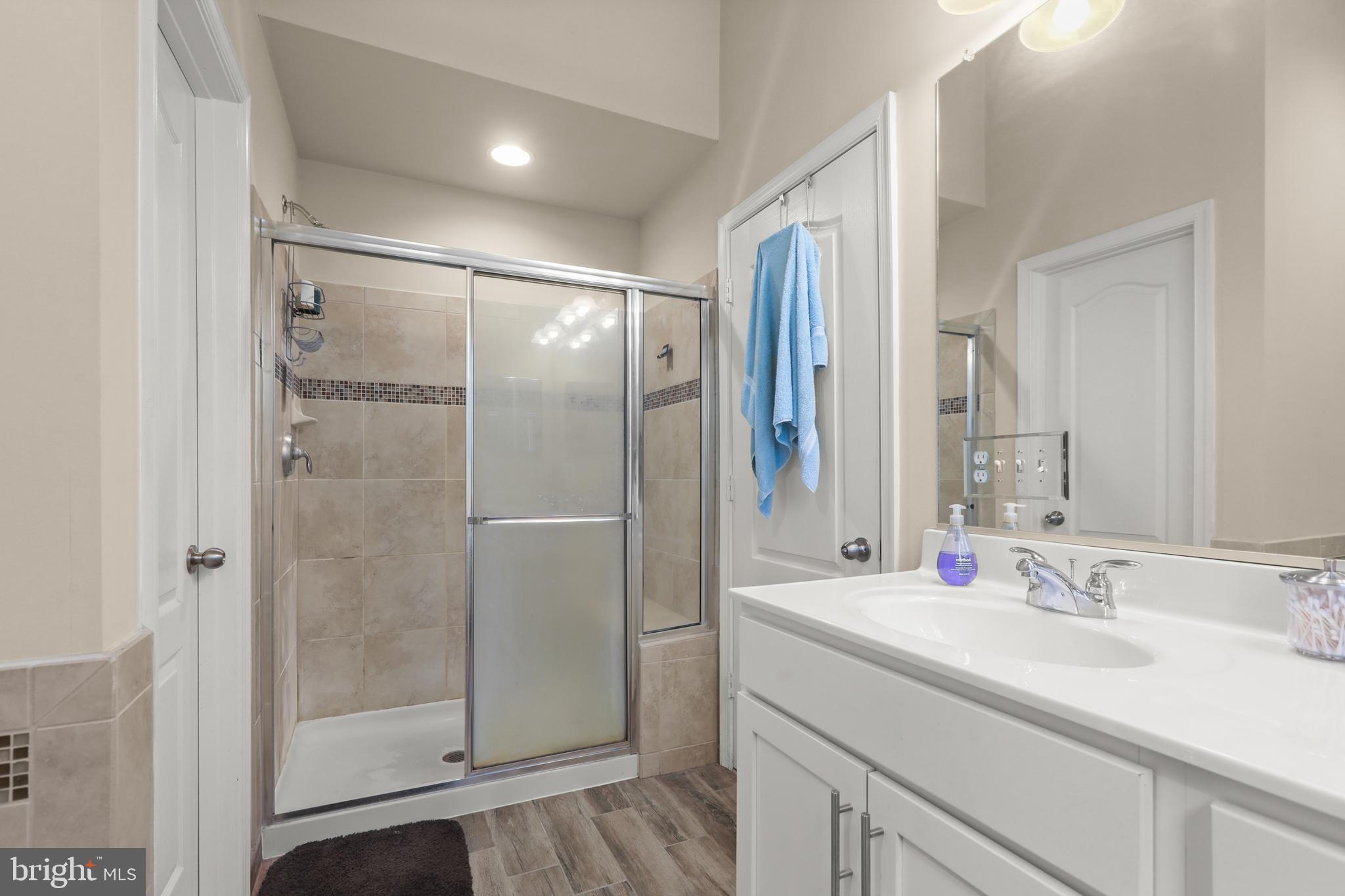 Real estate listing preview #32