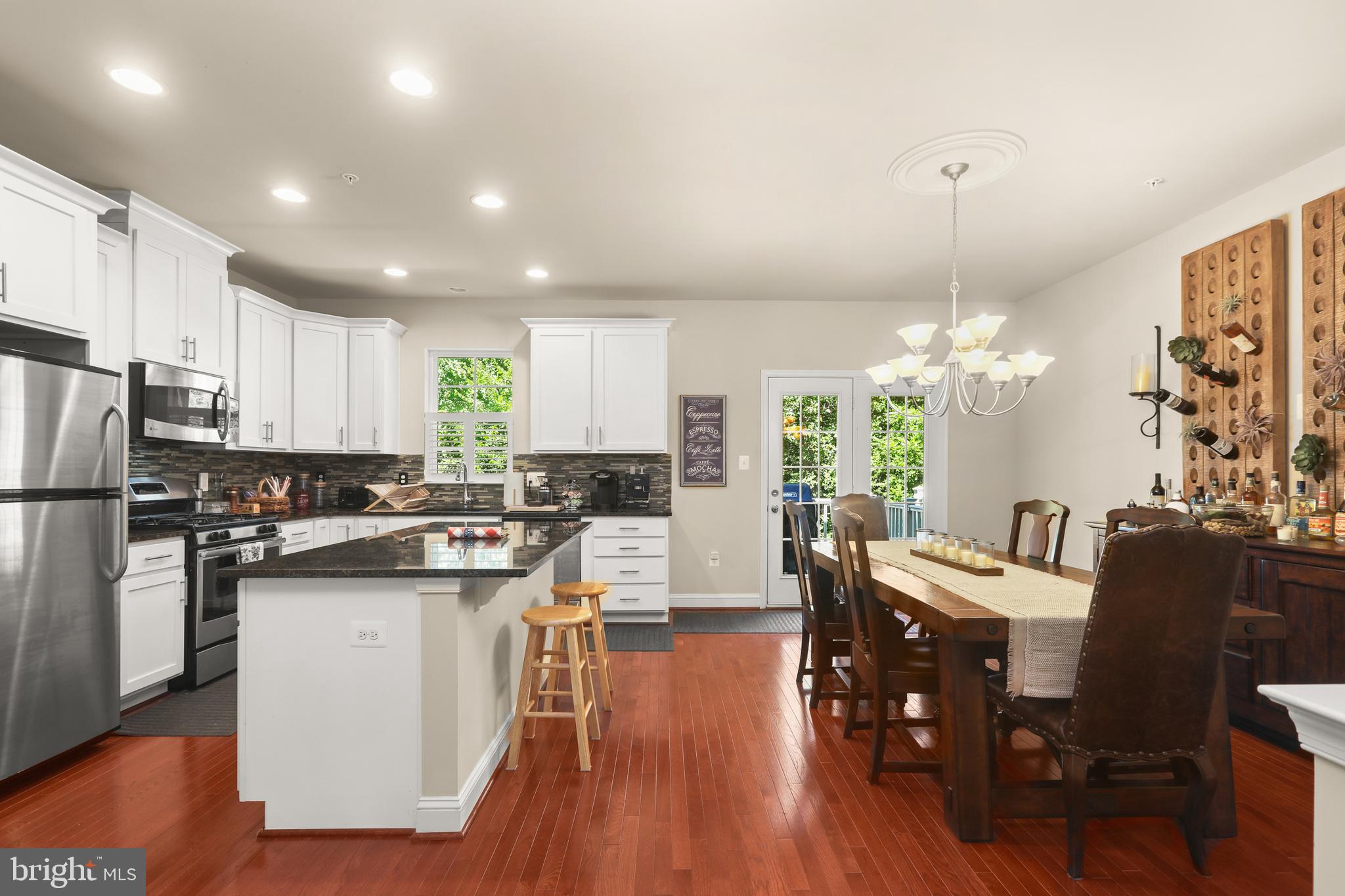 Real estate listing preview #16