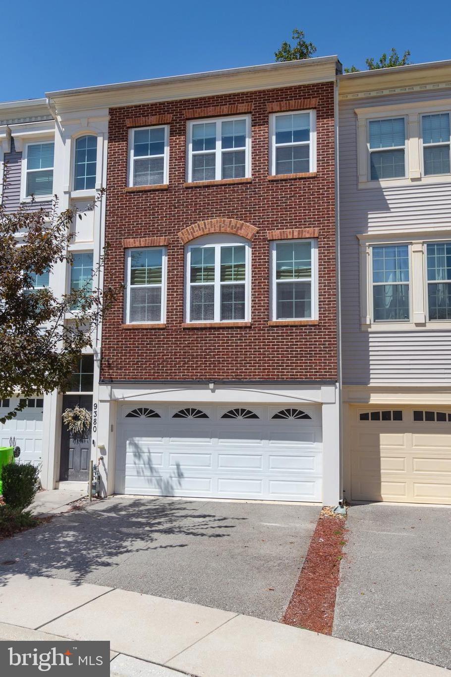 Real estate listing preview #2