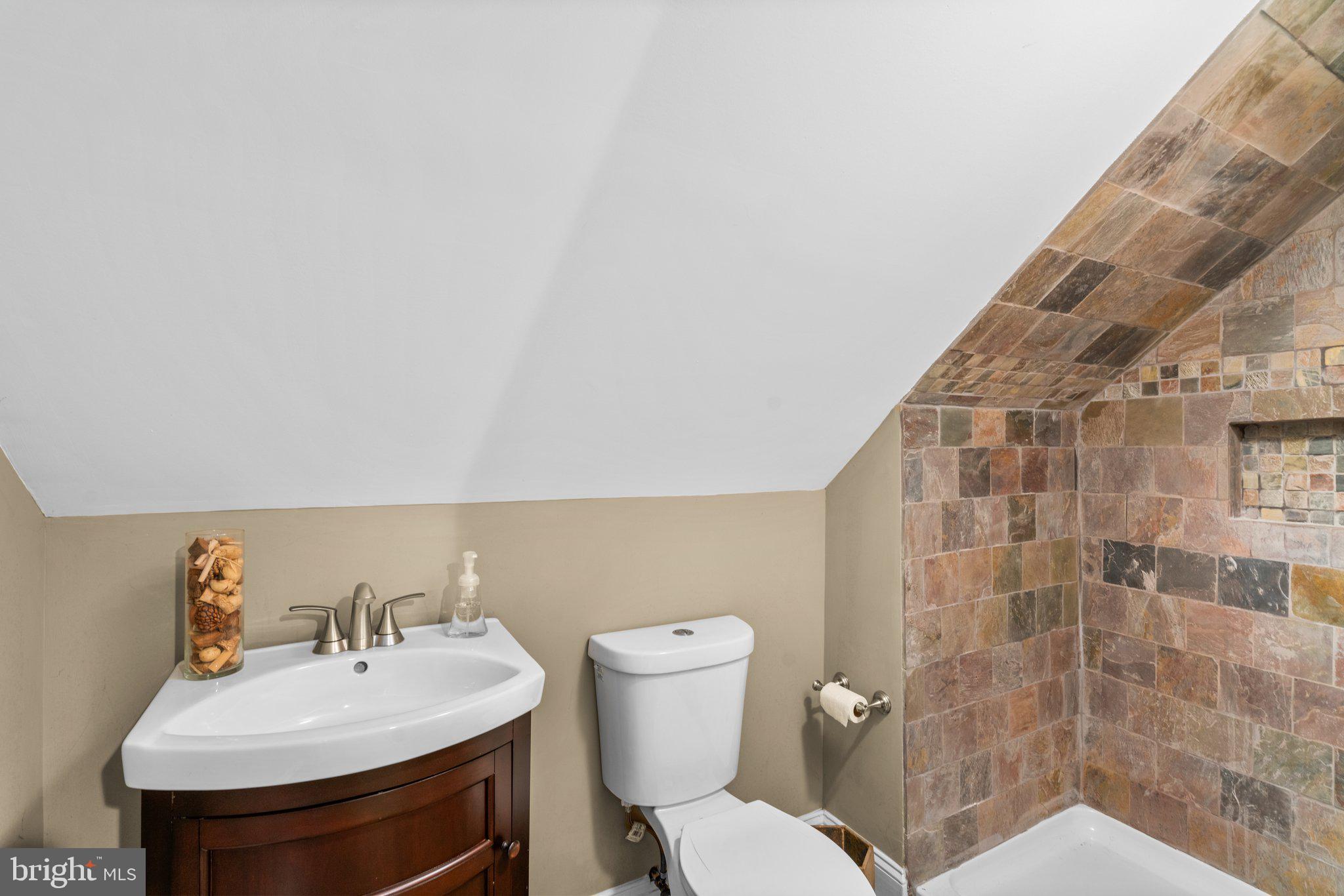 Real estate listing preview #55