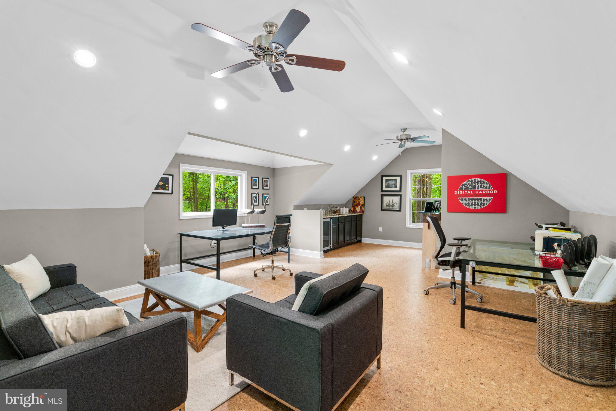 Real estate listing preview #12