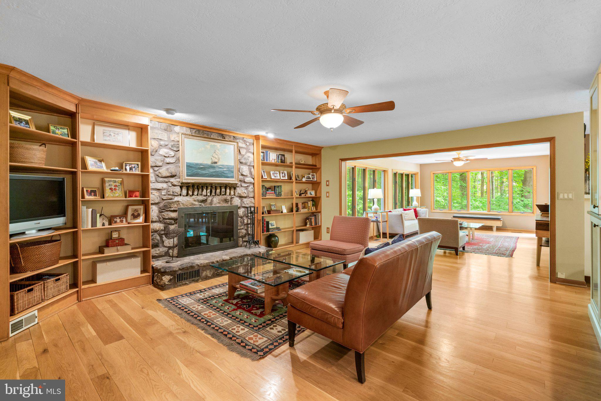 Real estate listing preview #24