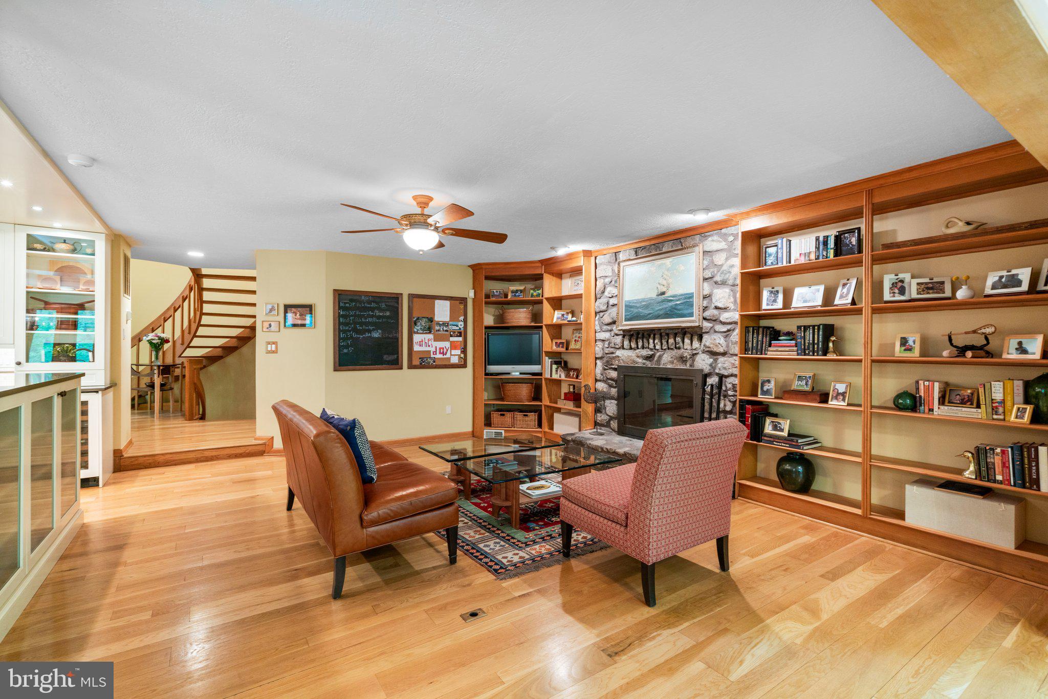 Real estate listing preview #8