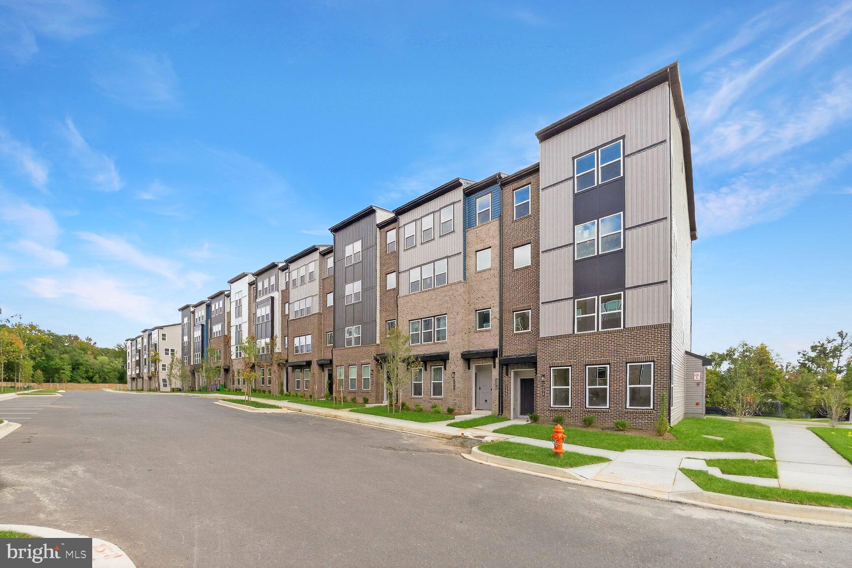 Real estate listing preview #4