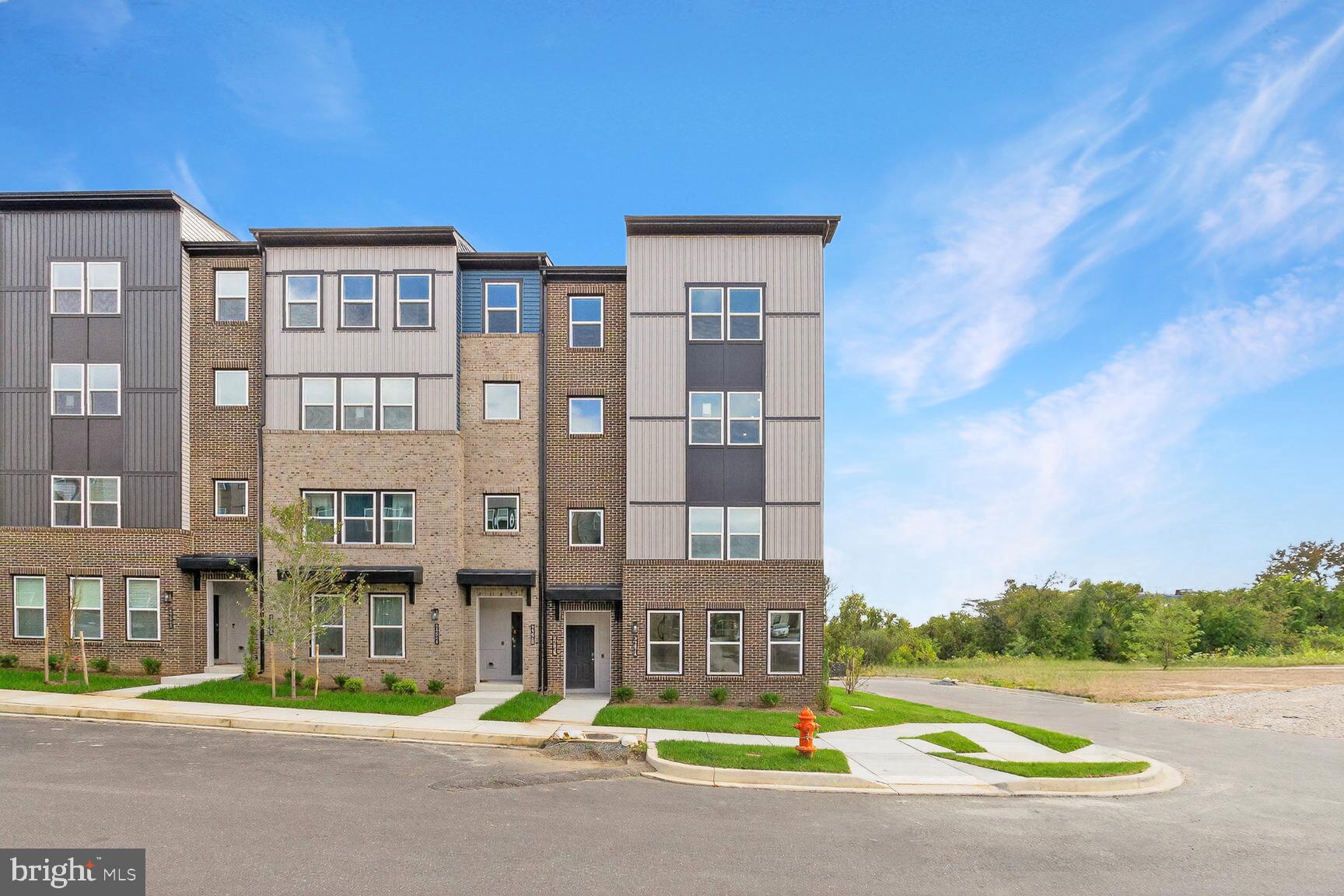 Real estate listing preview #5