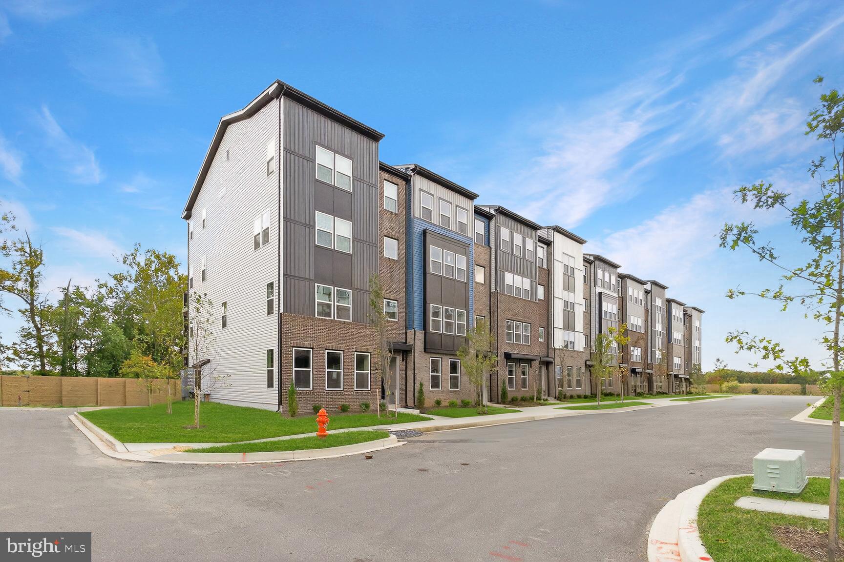 Real estate listing preview #6