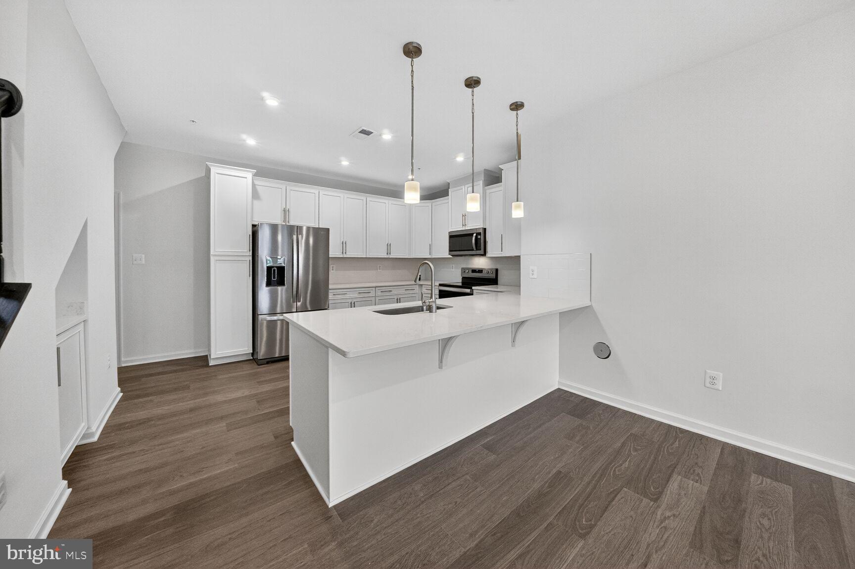 Real estate listing preview #1