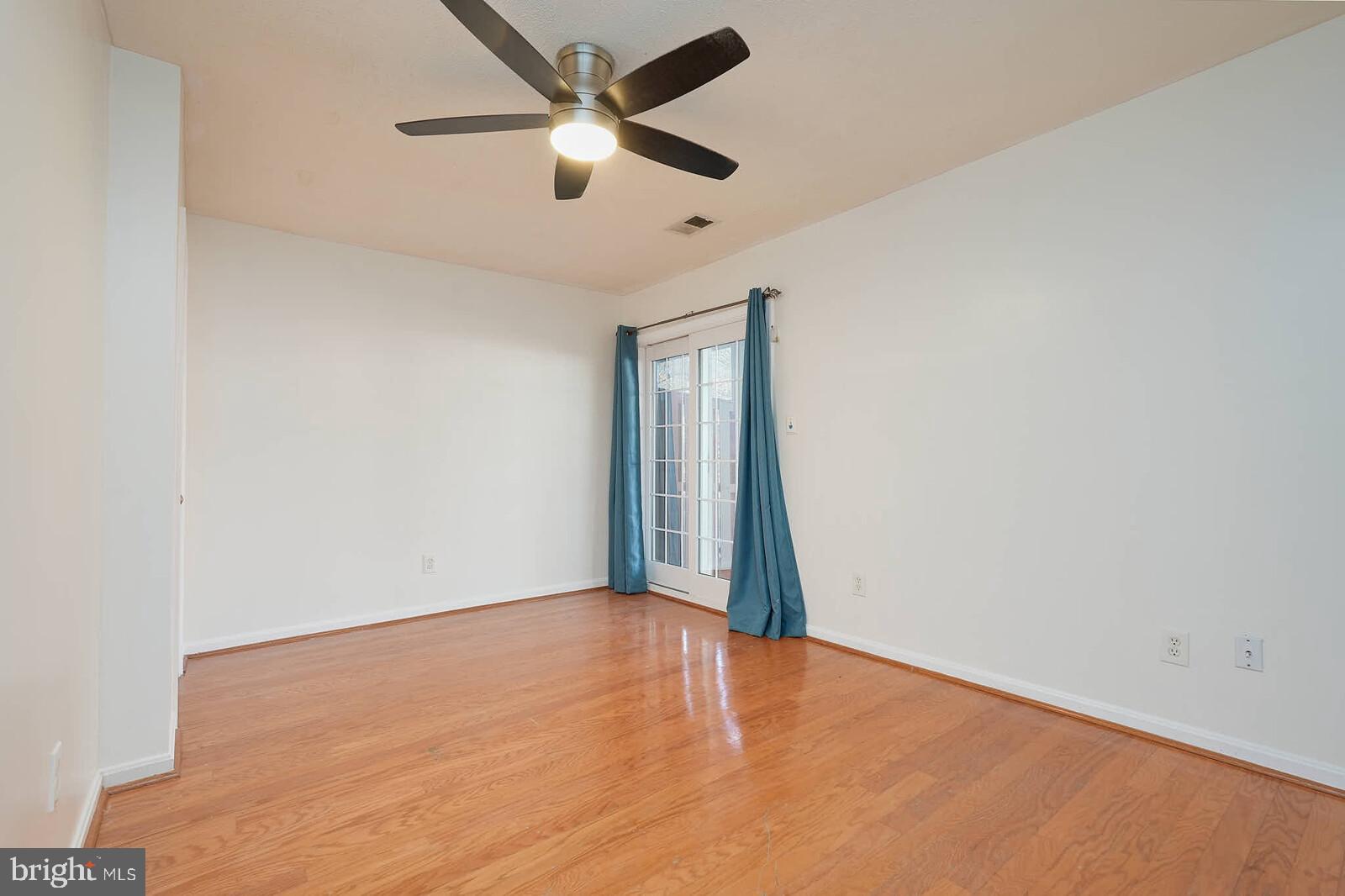 Real estate listing preview #6