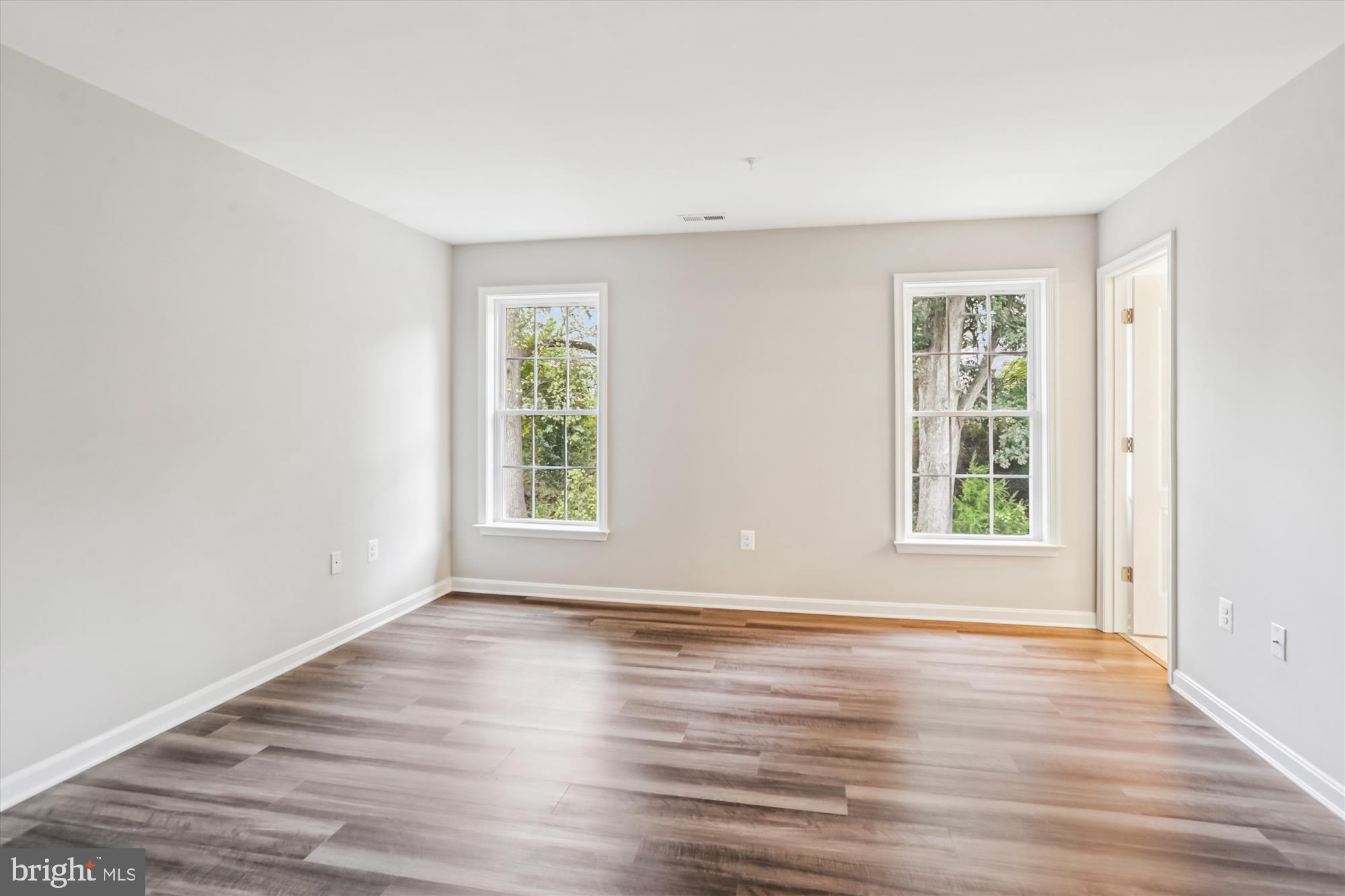 Real estate listing preview #25