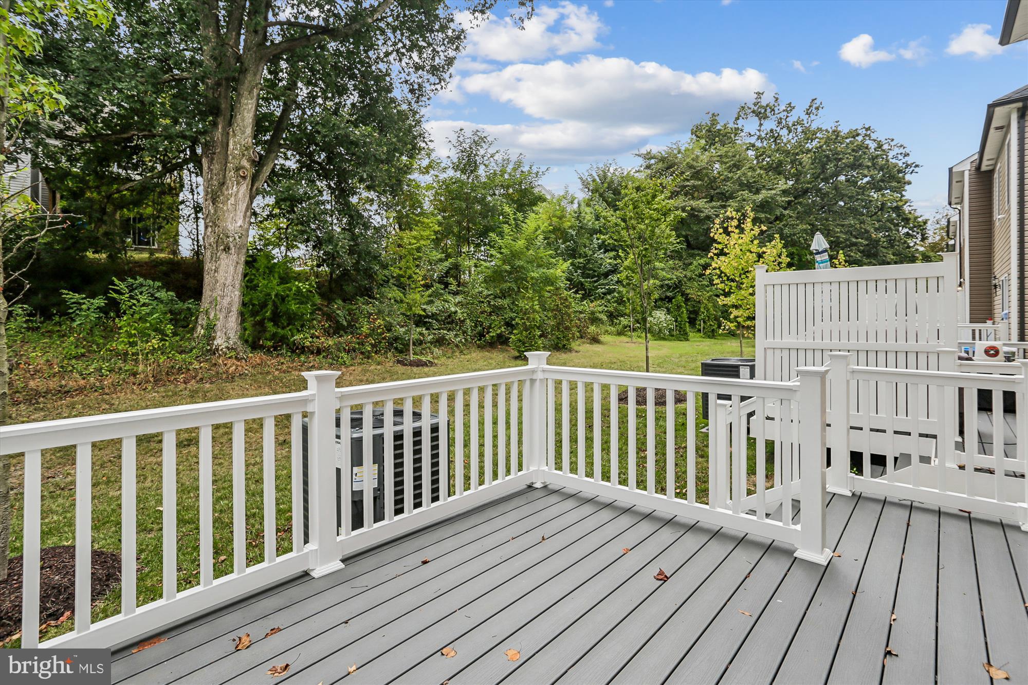 Real estate listing preview #6