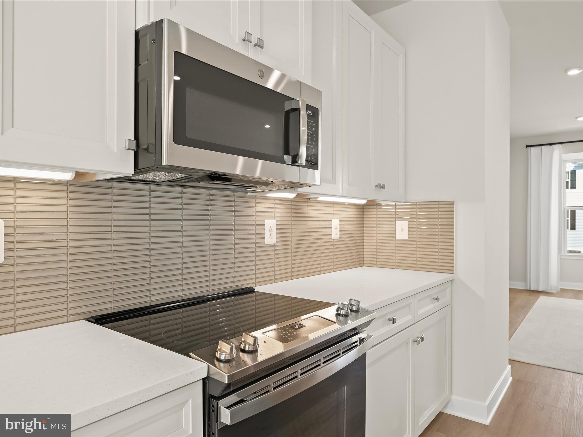 Real estate listing preview #3