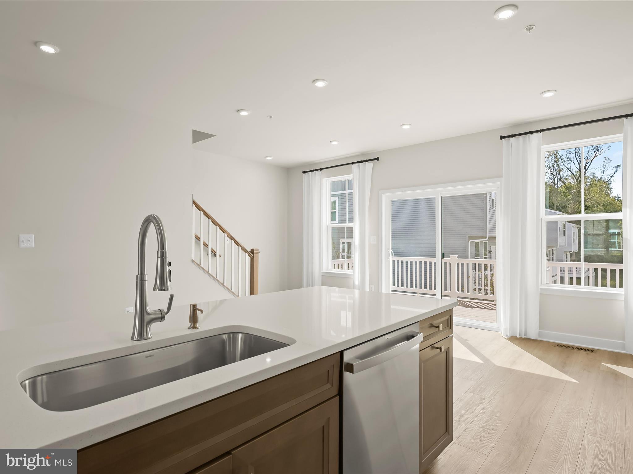 Real estate listing preview #5