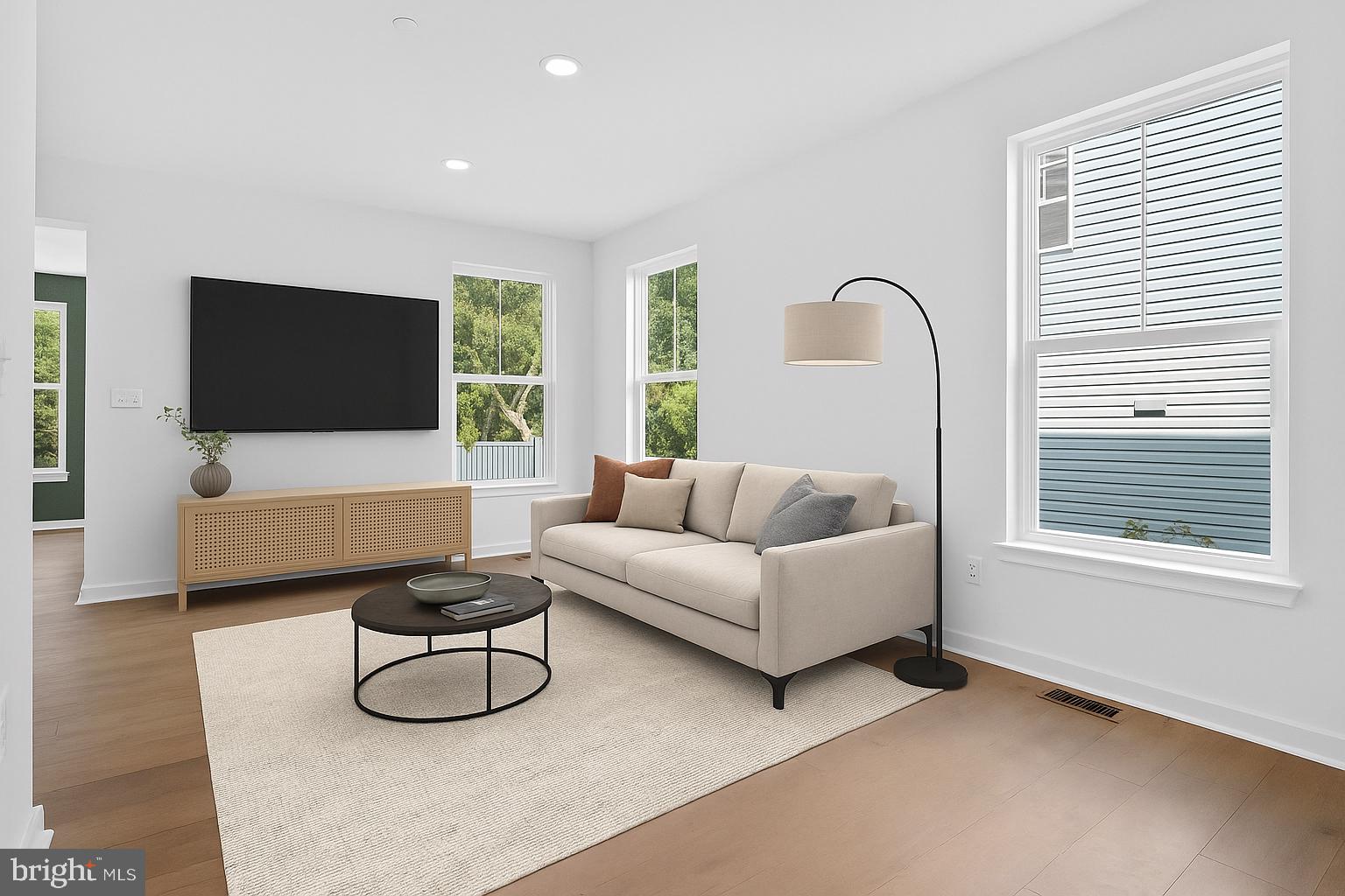 Real estate listing preview #4