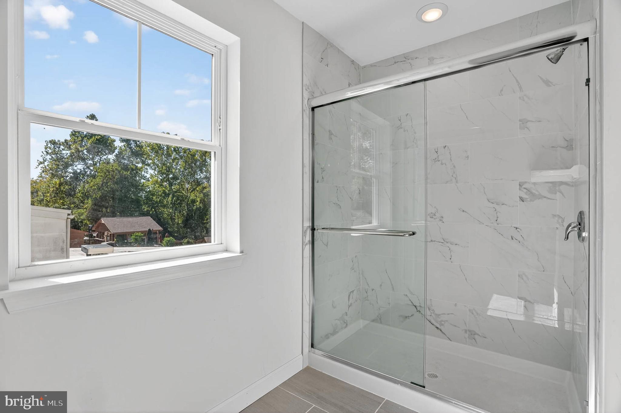 Real estate listing preview #24