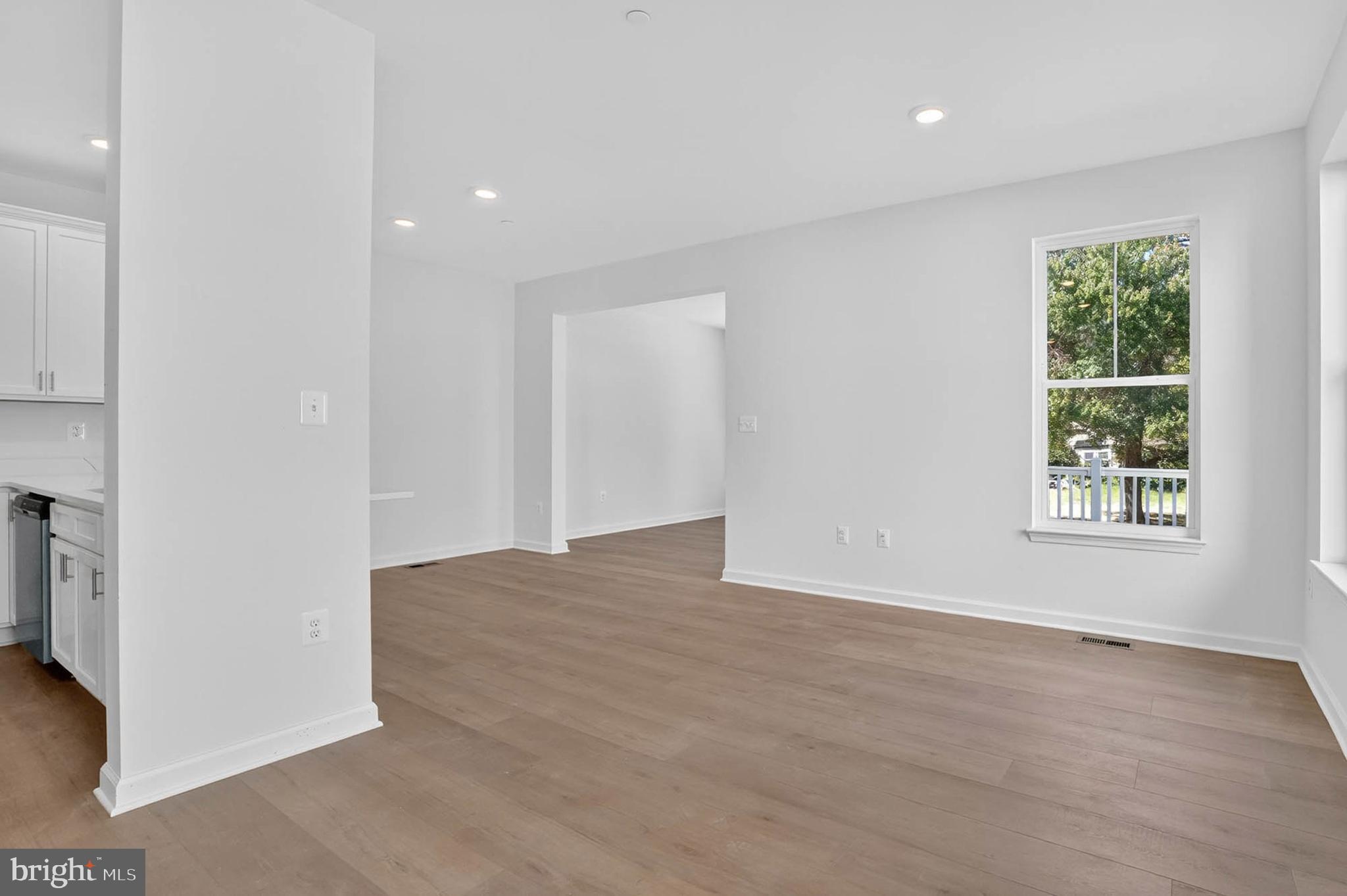 Real estate listing preview #9