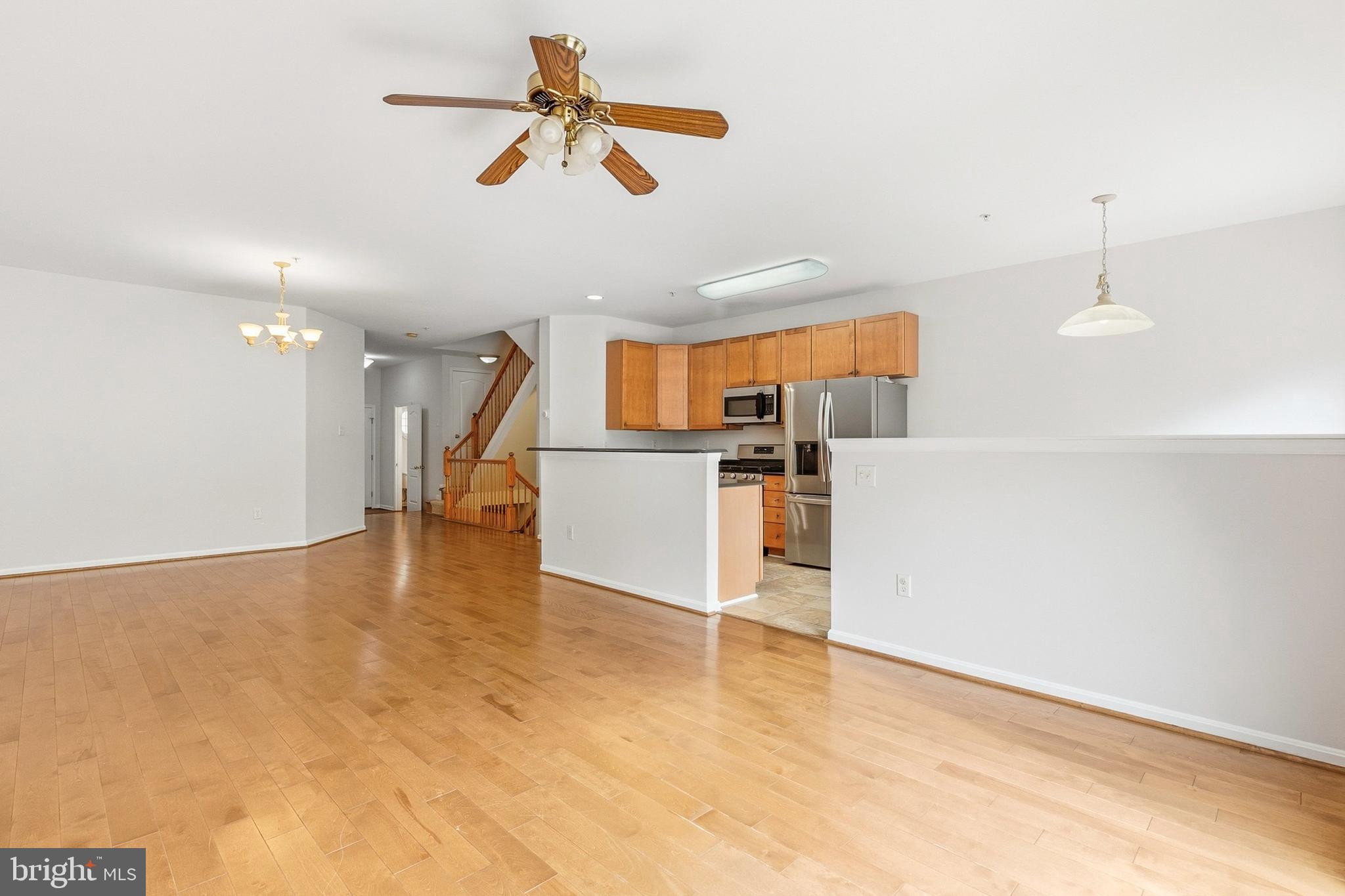 Real estate listing preview #12