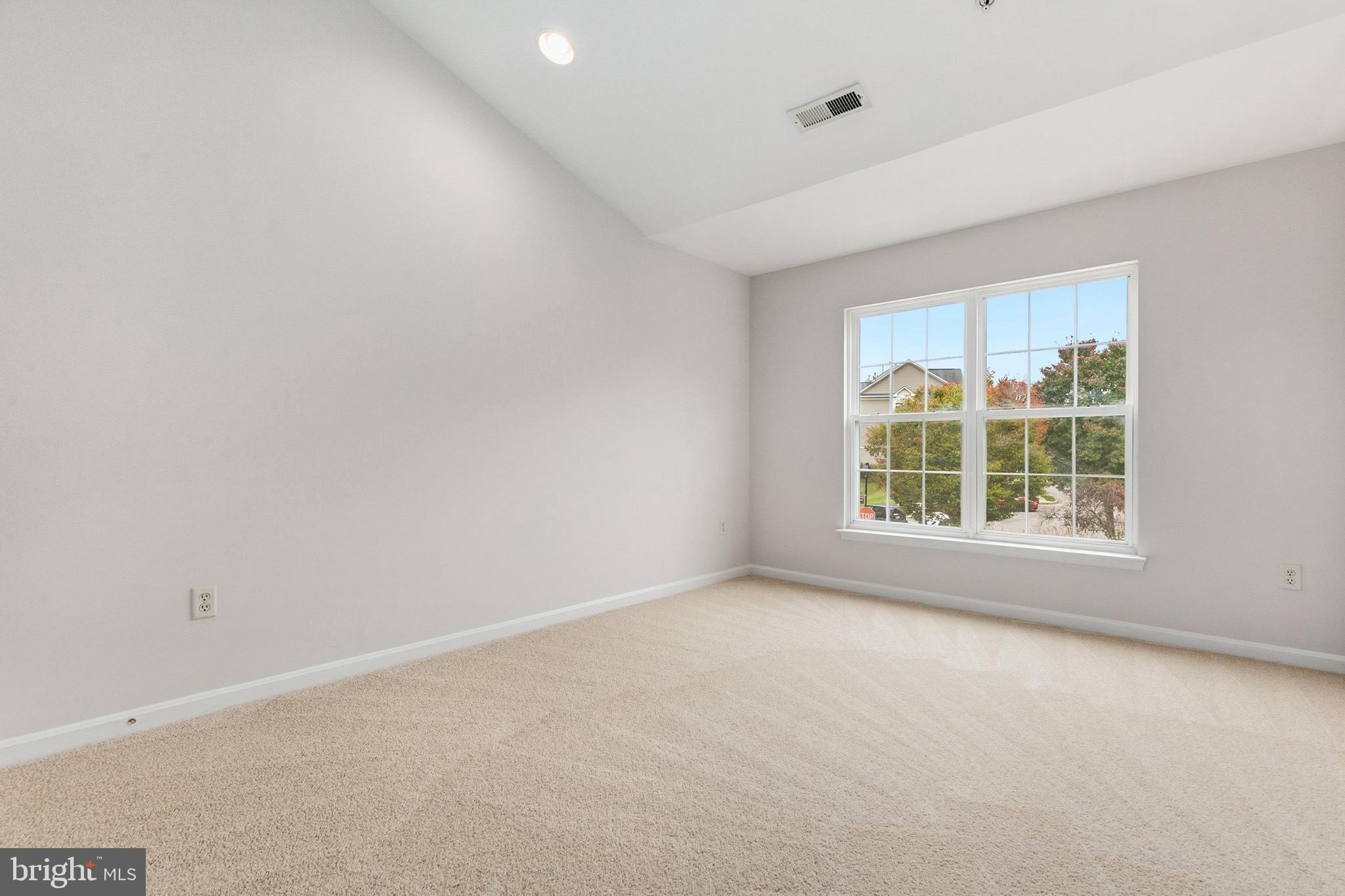 Real estate listing preview #26