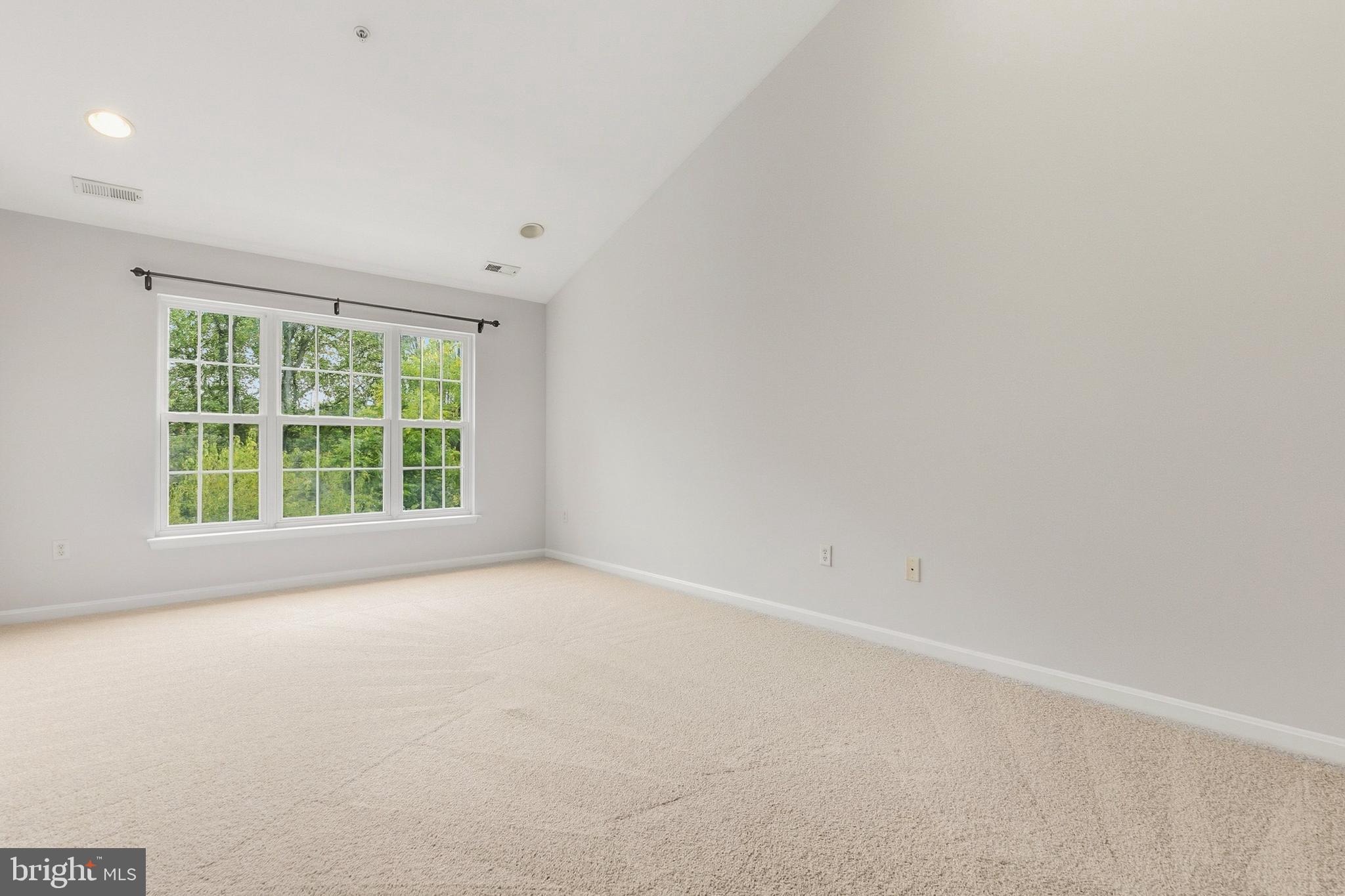 Real estate listing preview #28