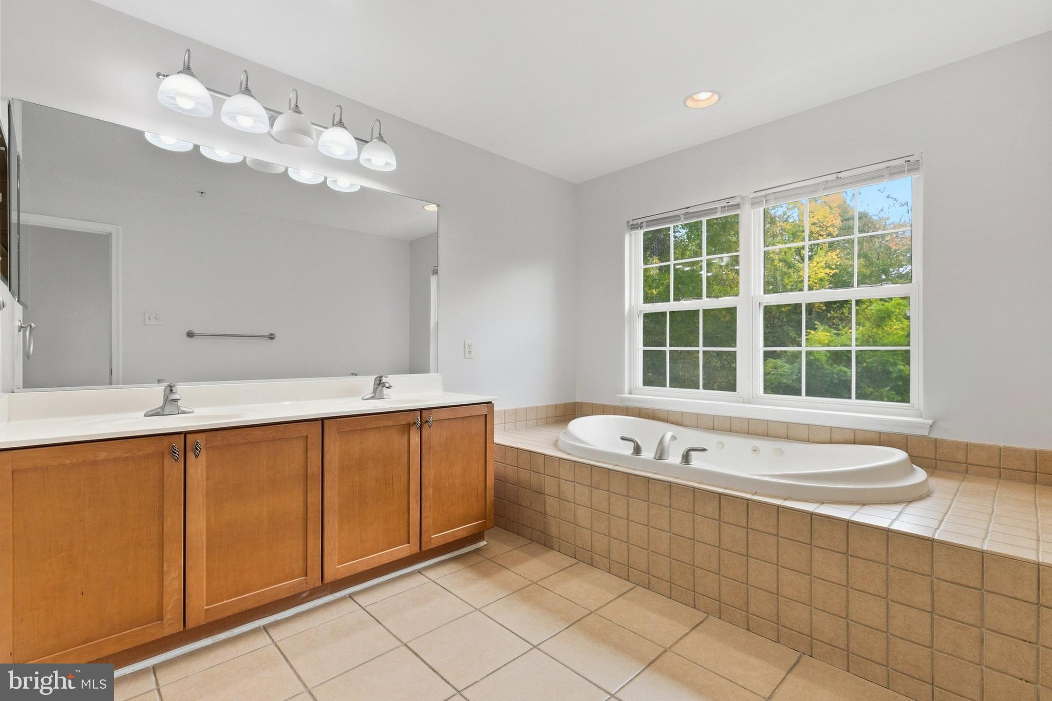 Real estate listing preview #35