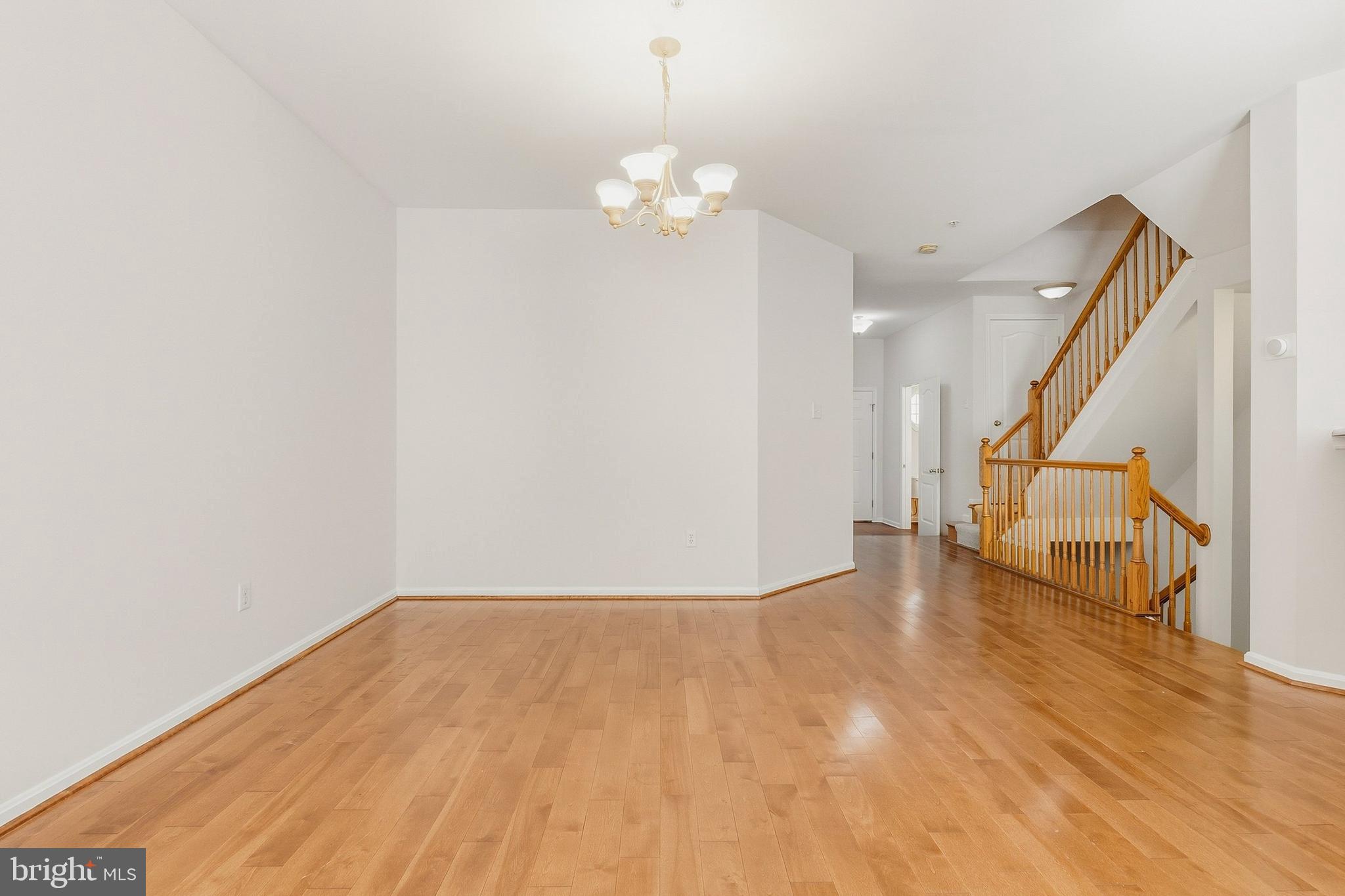 Real estate listing preview #11