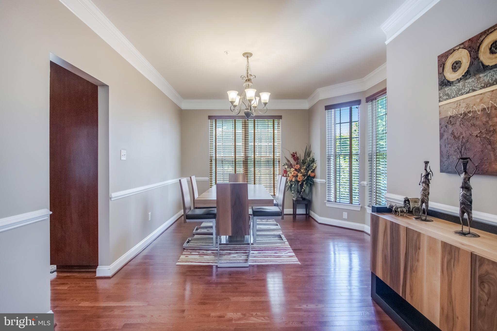 Real estate listing preview #16