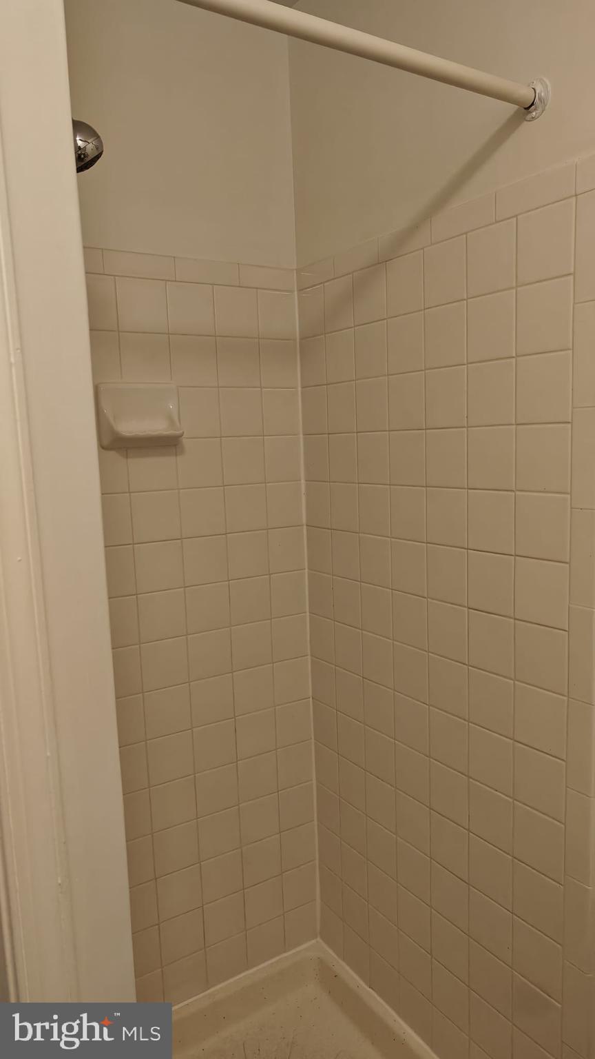 Real estate listing preview #16