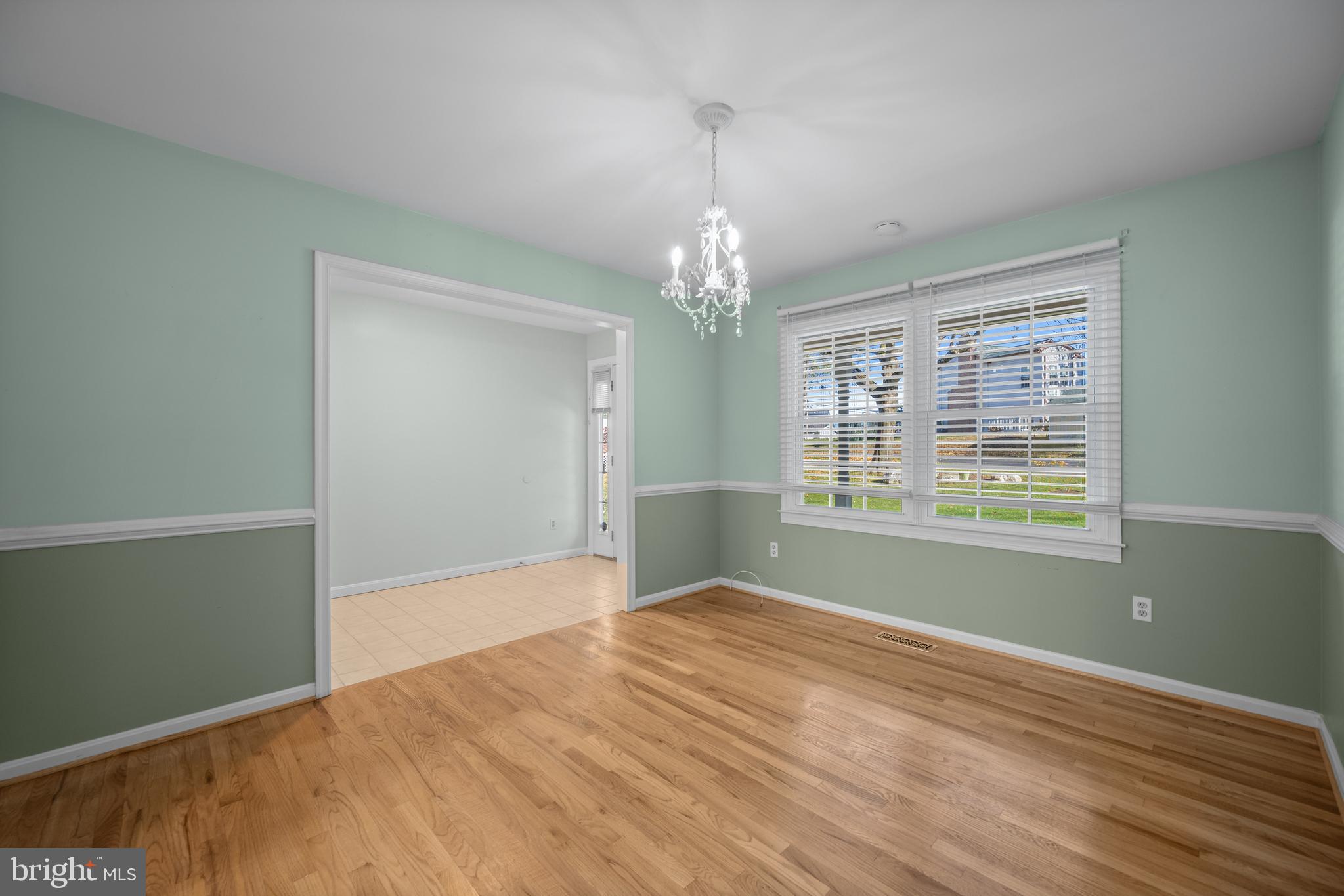 Real estate listing preview #5