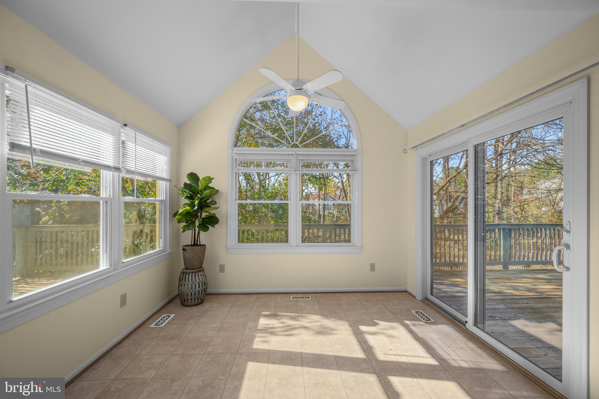 Real estate listing preview #12