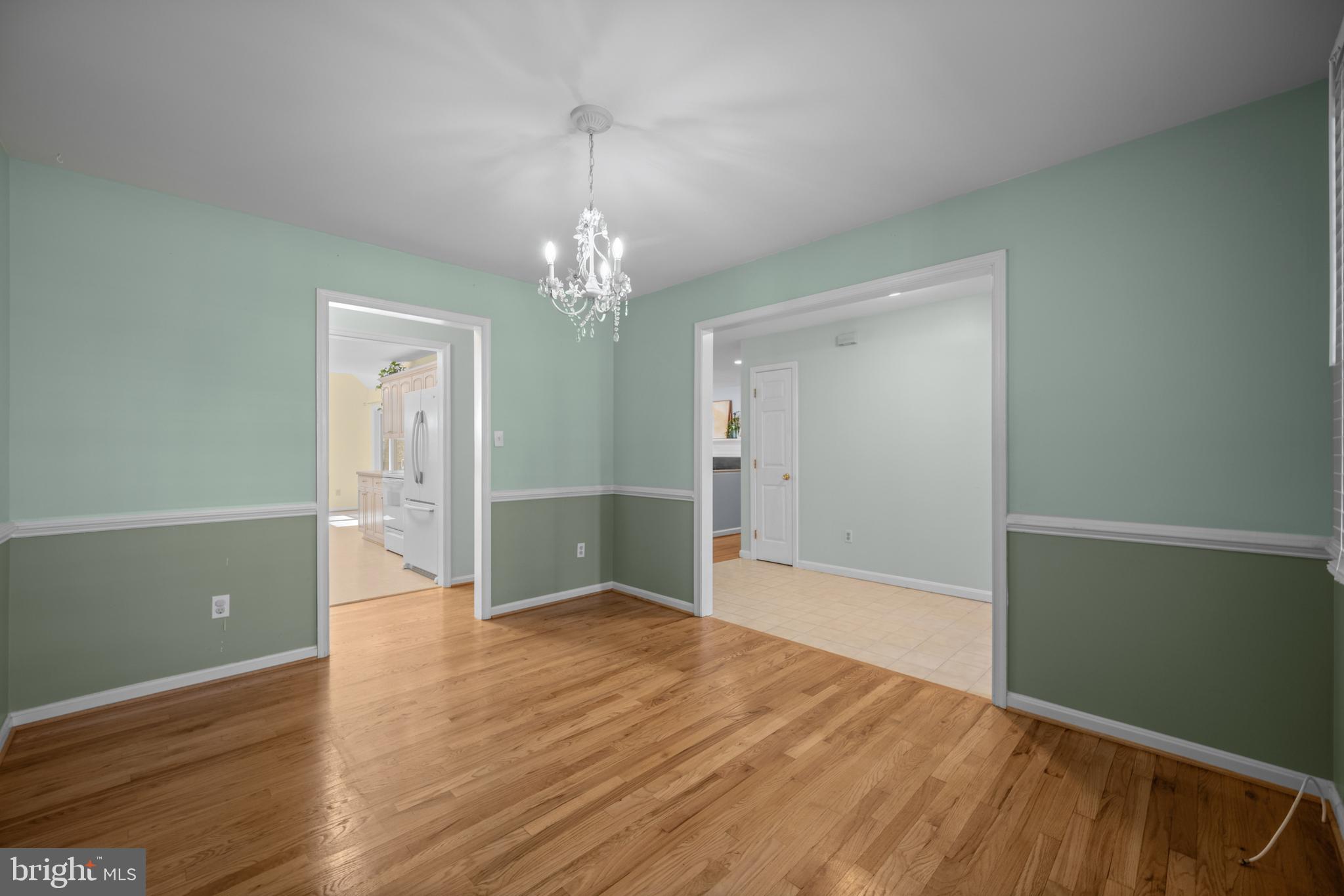 Real estate listing preview #6