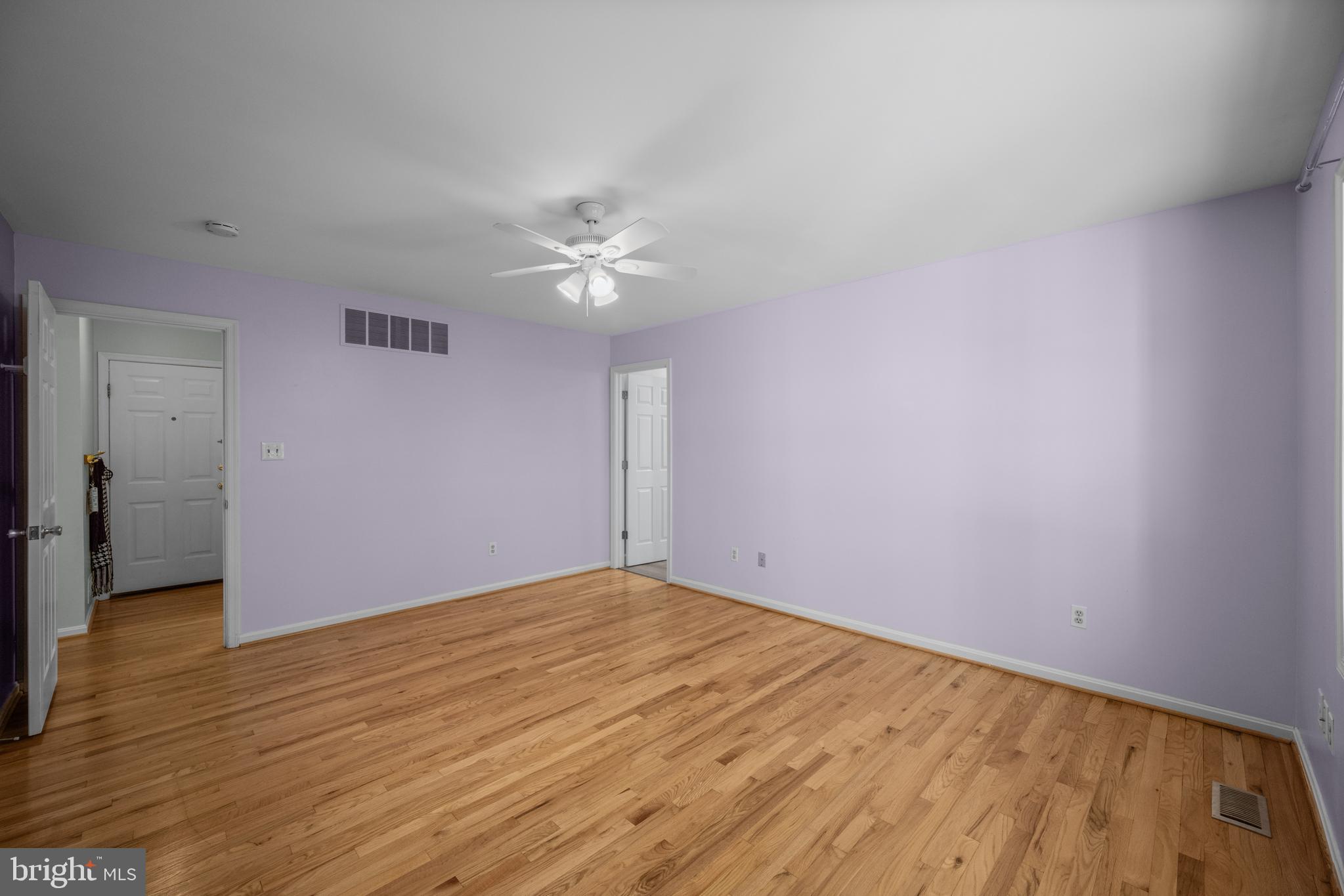 Real estate listing preview #14