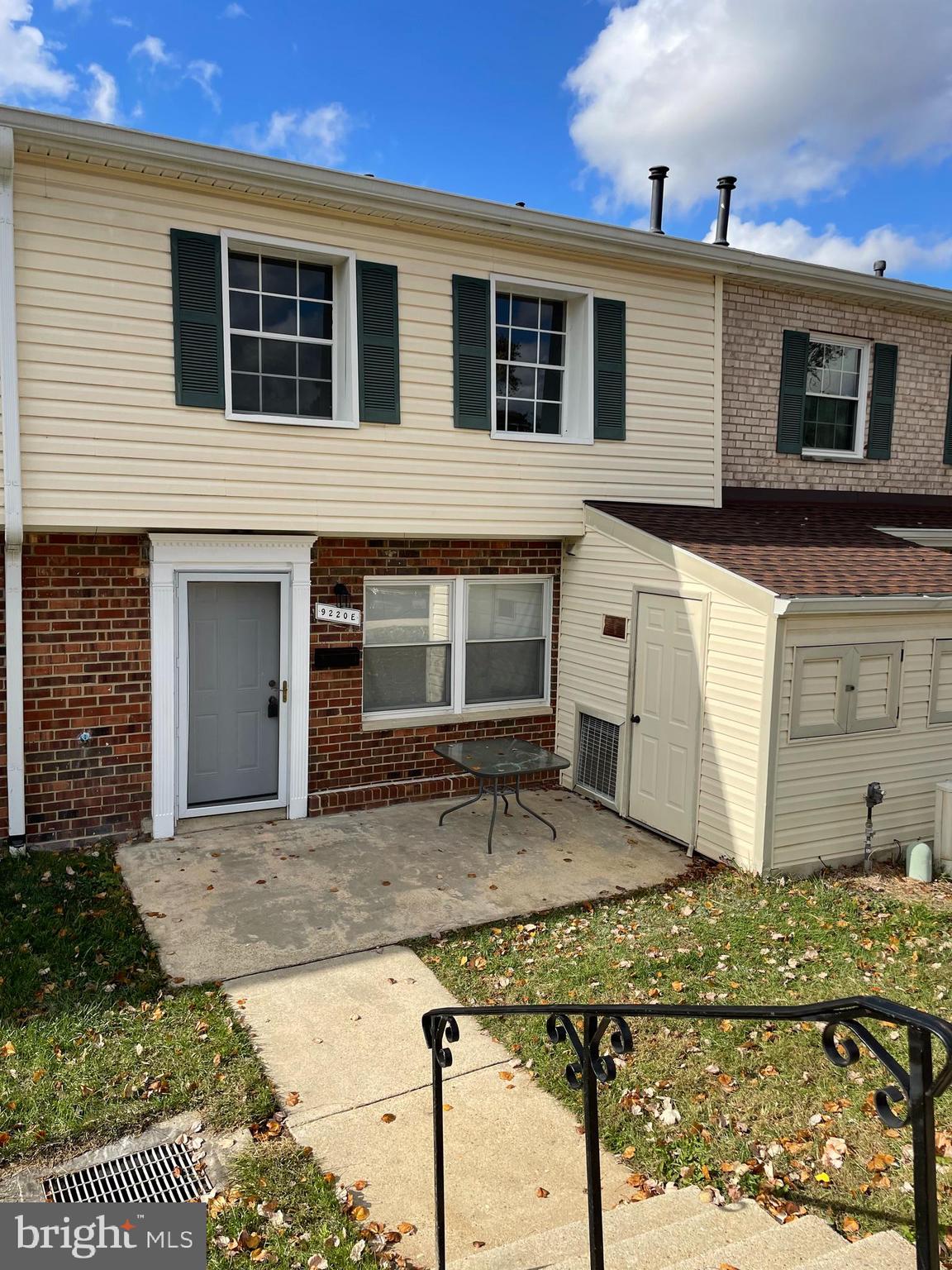 Real estate listing preview #2