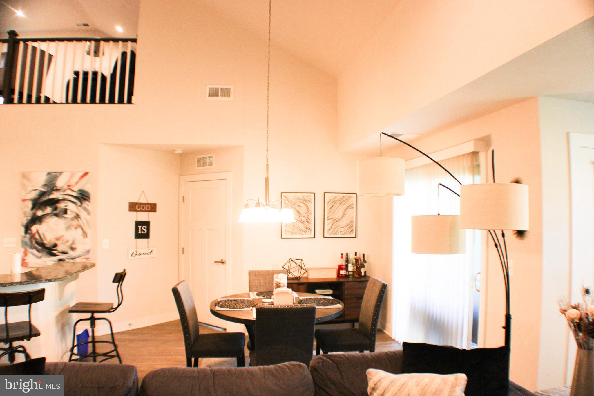 Real estate listing preview #7