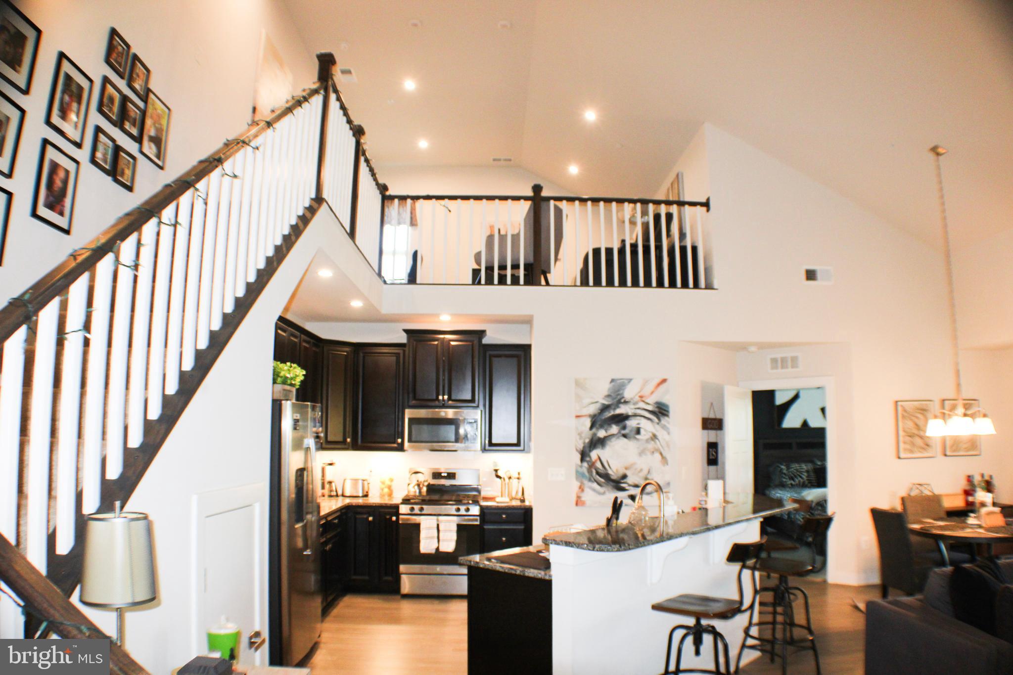 Real estate listing preview #2