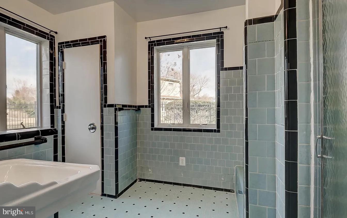 Real estate listing preview #13