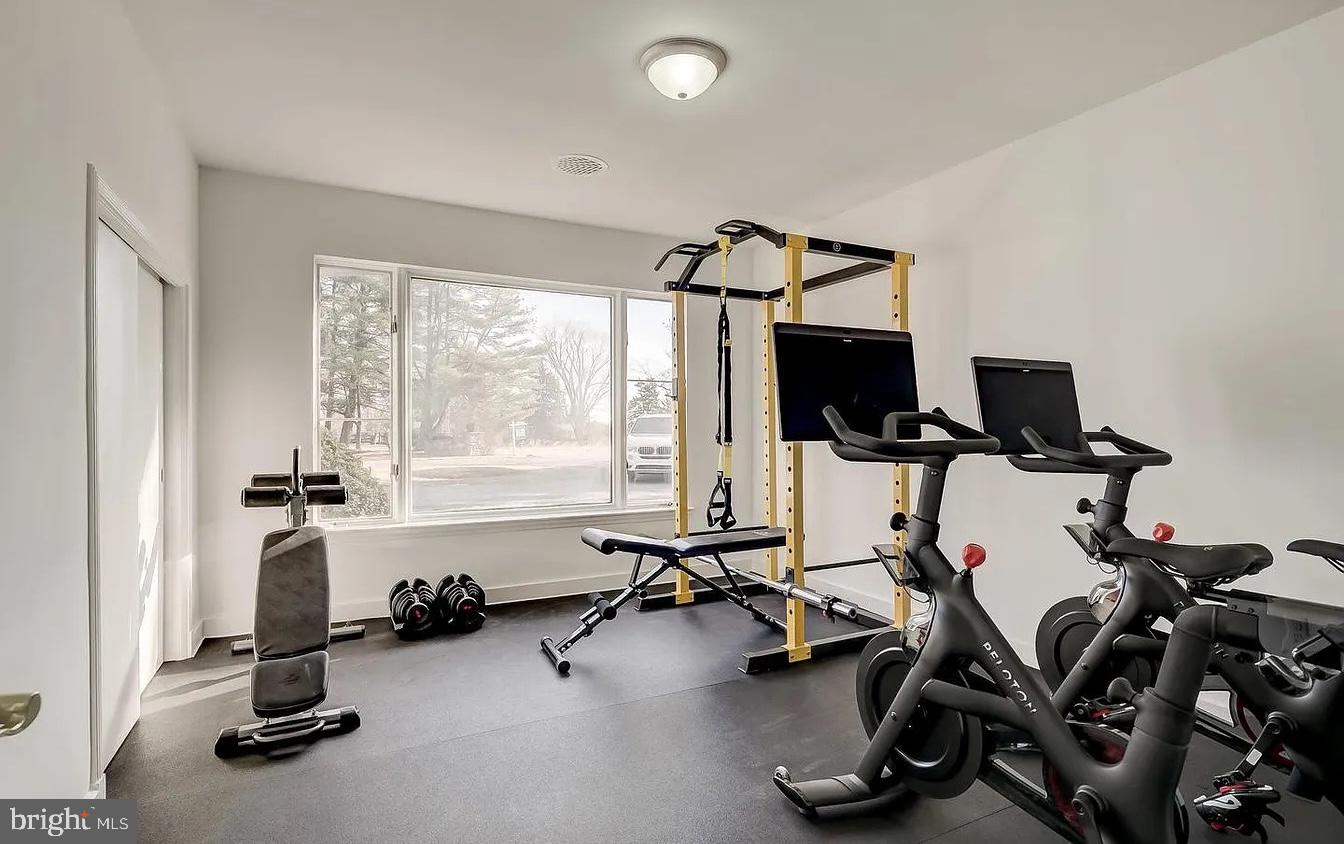 Real estate listing preview #25