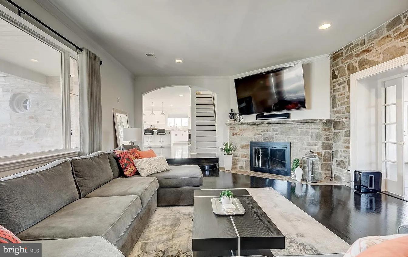 Real estate listing preview #34