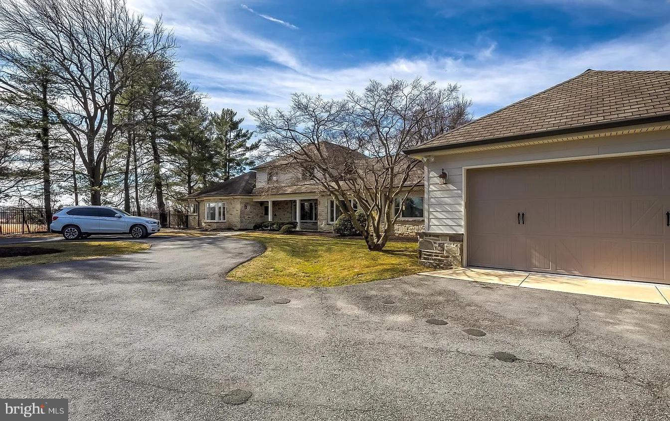 Real estate listing preview #64