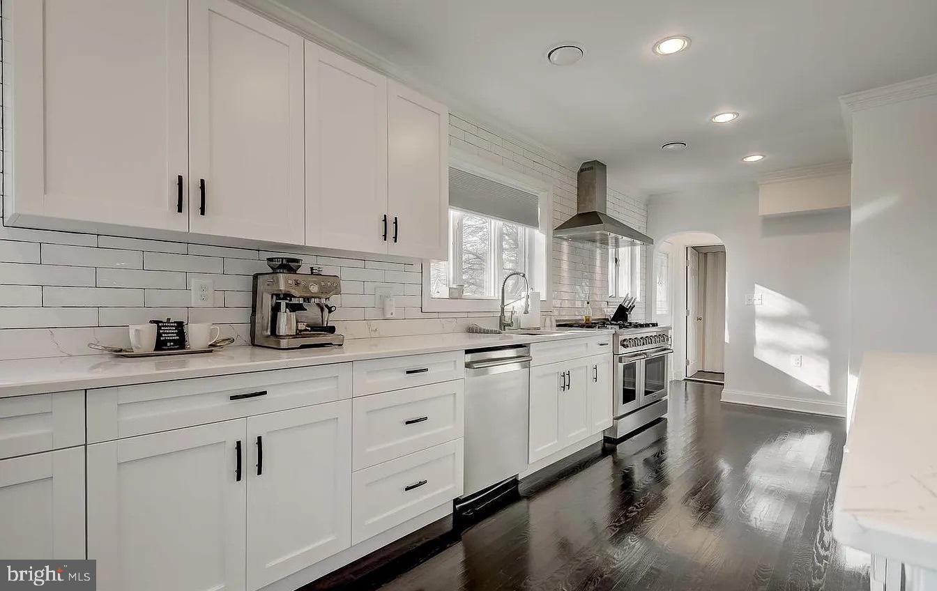 Real estate listing preview #54