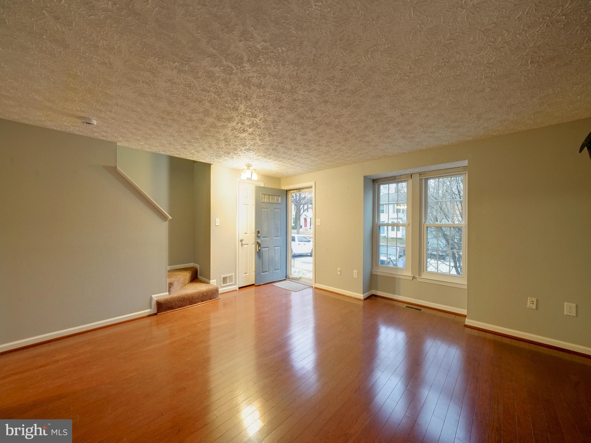 Real estate listing preview #7